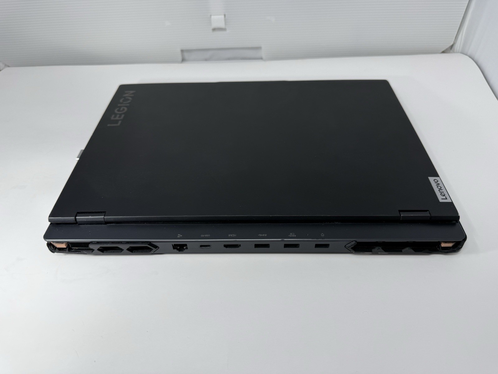 Lenovo Legion Pro 7i 16″ Gaming Laptop 240Hz i9-13900HX 40GBRAM 1TB SSD RTX 4080