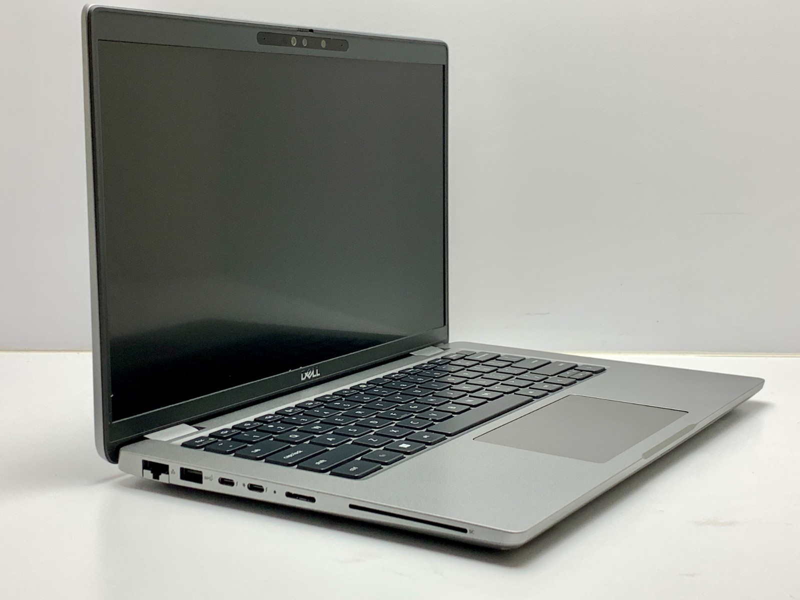 Dell Latitude 5440 | i7-1365U | 32GB RAM | 512GB NVMe | LINUX
