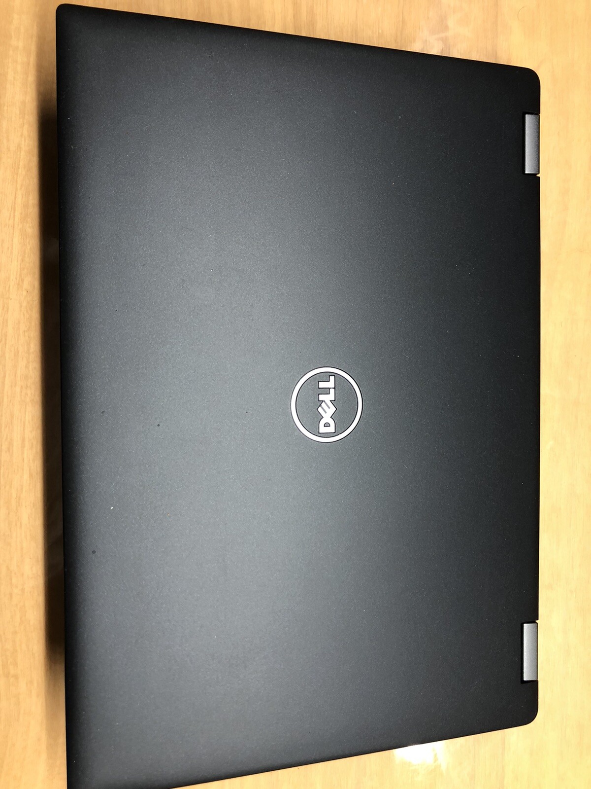 Dell Latitude 5289 12.5″ (512GB, Intel Core i7 7th Gen., 2.80 GHz, 16GB RAM)