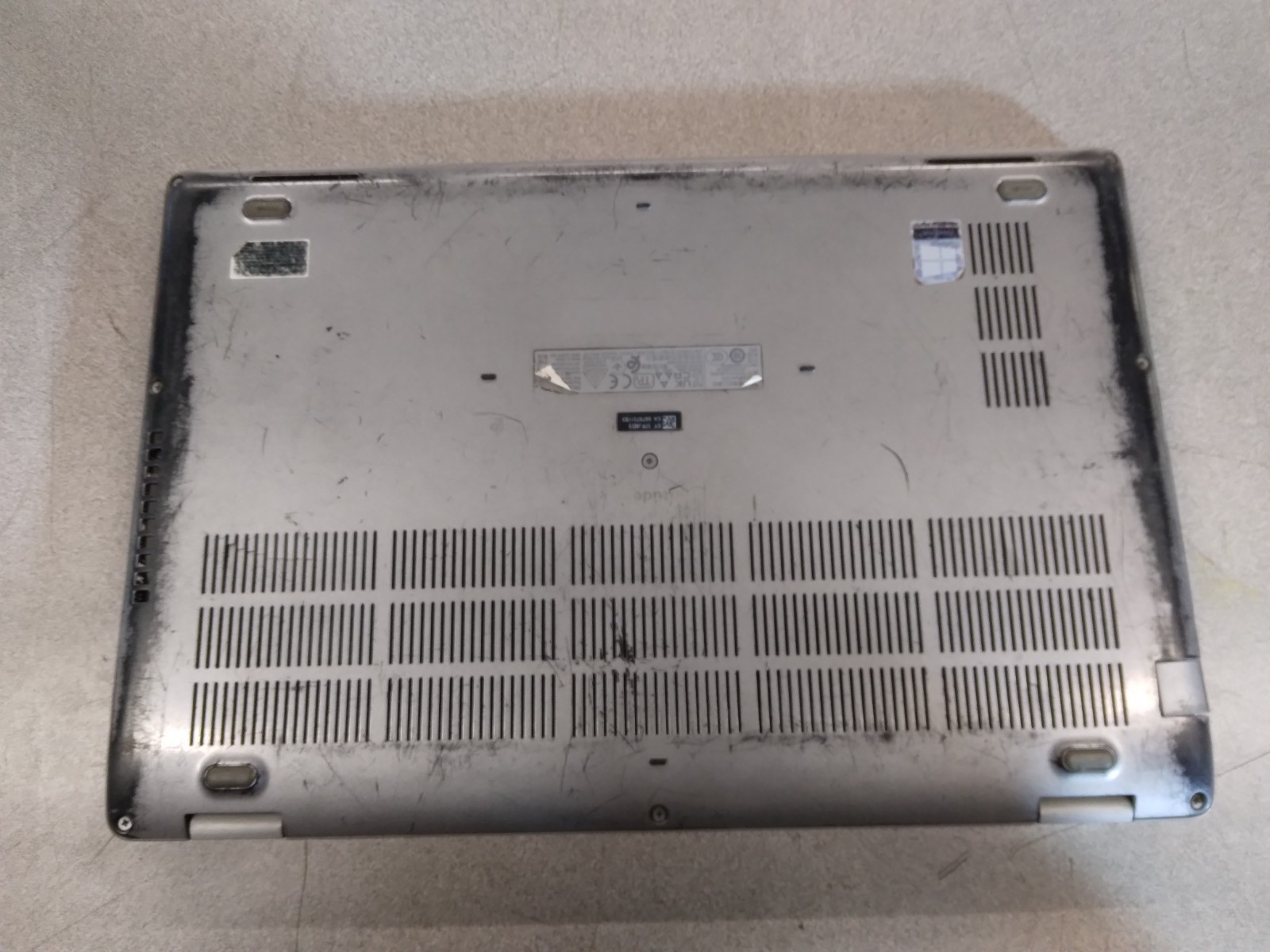 Dell*Latitude*5410*Intel*i5-10310U*256GB*NVMe*8GB*DDR4*Intel*UHD*Graphics*No*OS