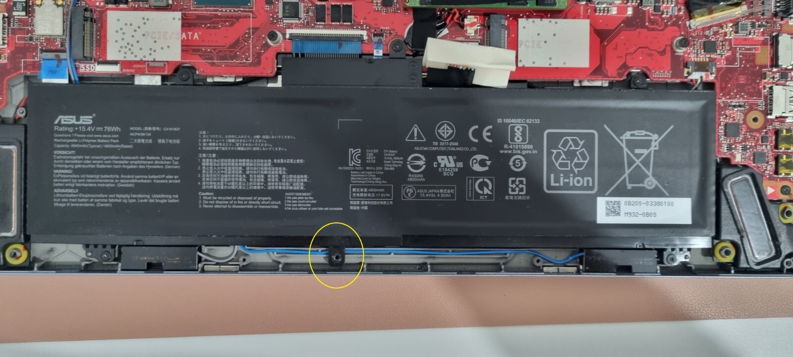 Asus ROG Zephyrus M GU502GU laptop – with accessories