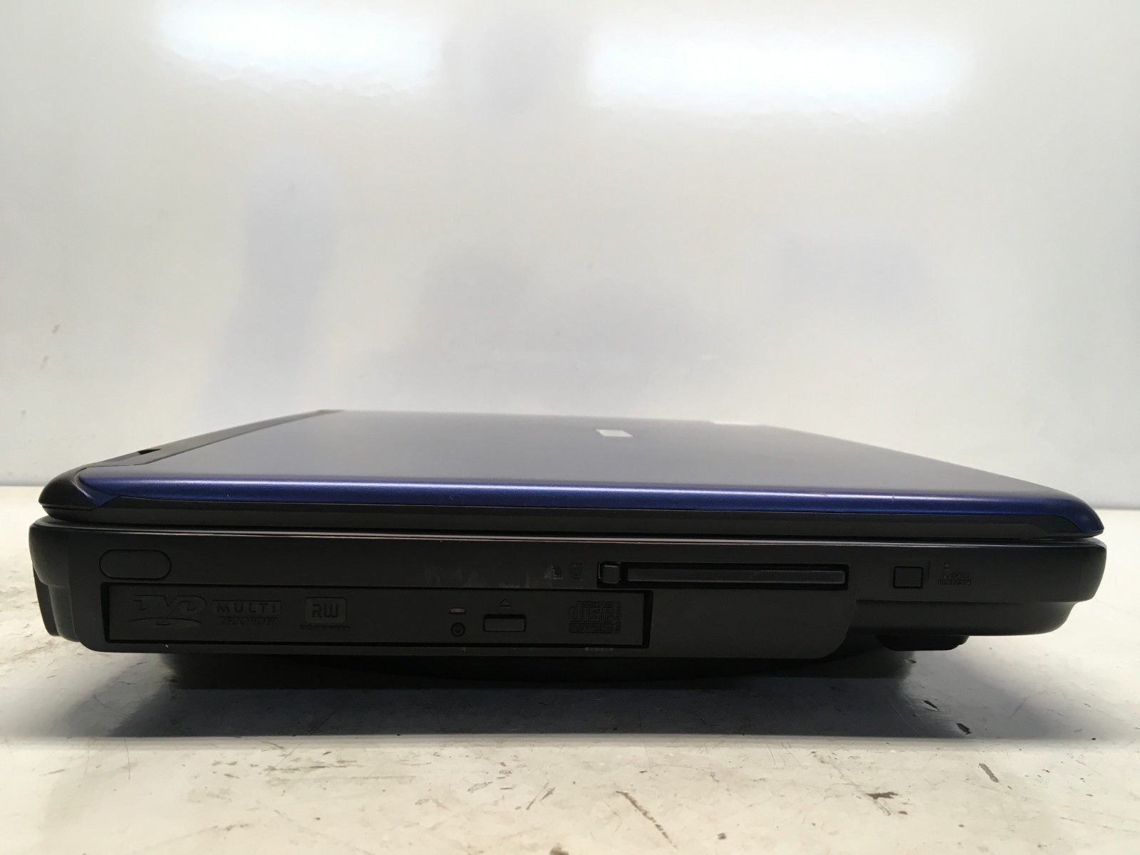Toshiba Satellite A75-S211 Intel Mobile Pentium 4 538 3.2GHz 703 MB NO HDD