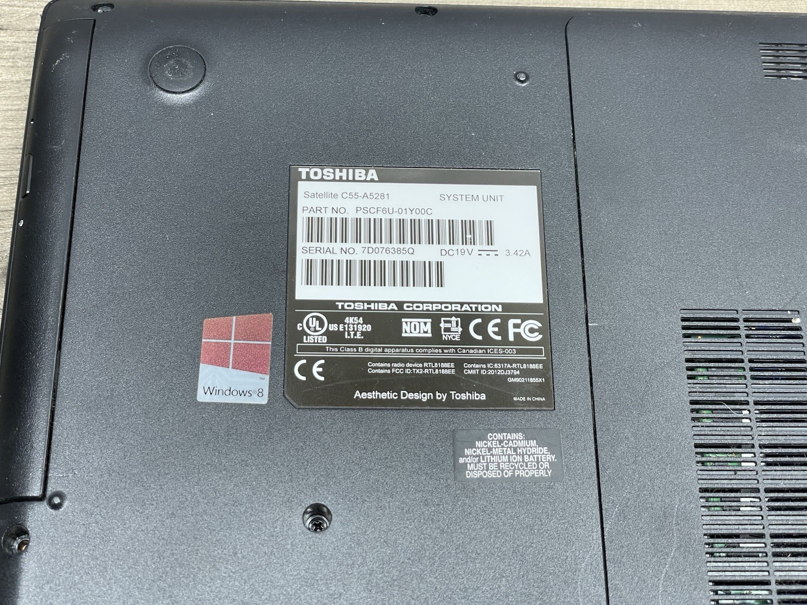 Toshiba Satellite C55-A5281 15.6″ Intel Core i5 Processor For Parts/Repair *READ