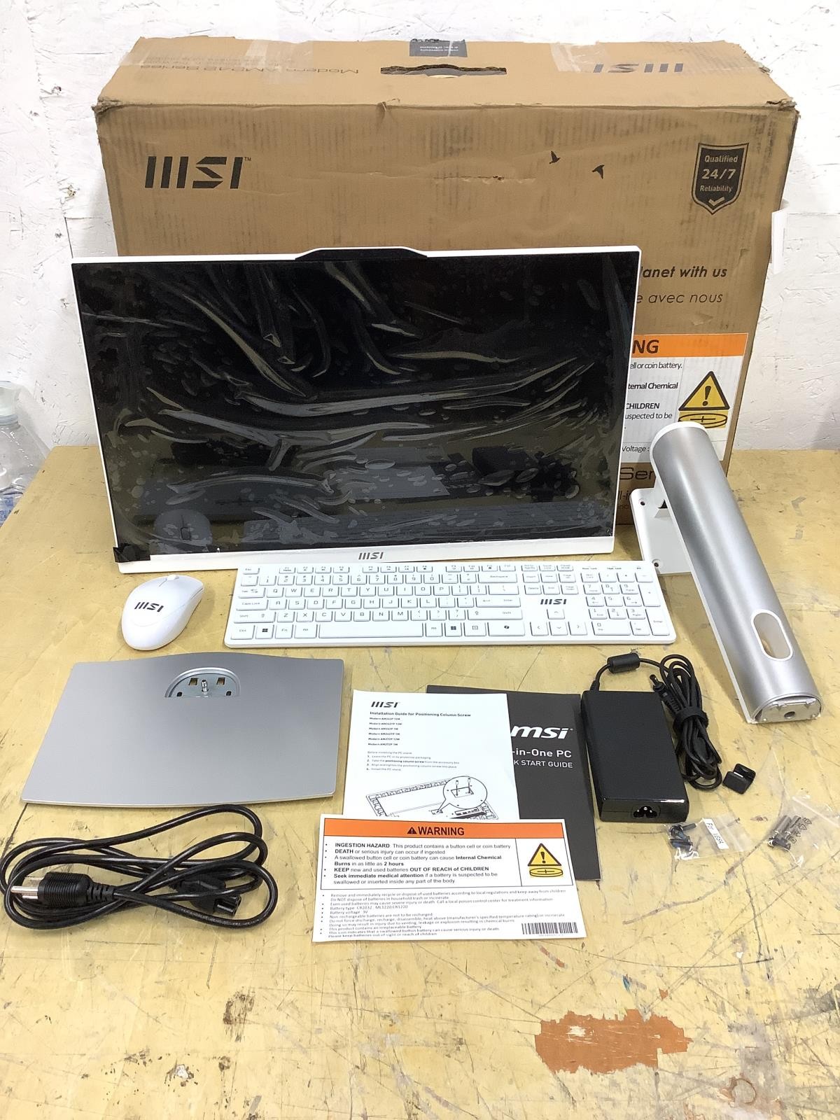 MSI AM242TP All In One Desktop 23.8″ 3-100U 512GB Cracked Screen MAM242TP1M1200