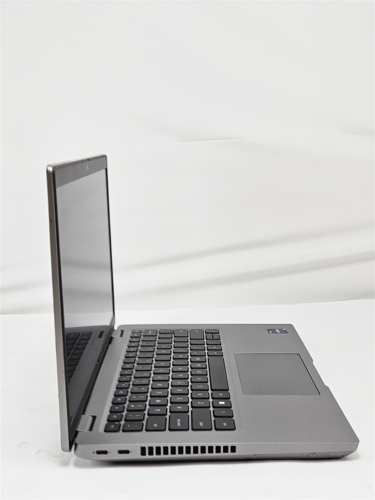 Dell Latitude 5431 Intel i7-1270P 2.2GHz 16GB 256GB SSD 14″ business laptop