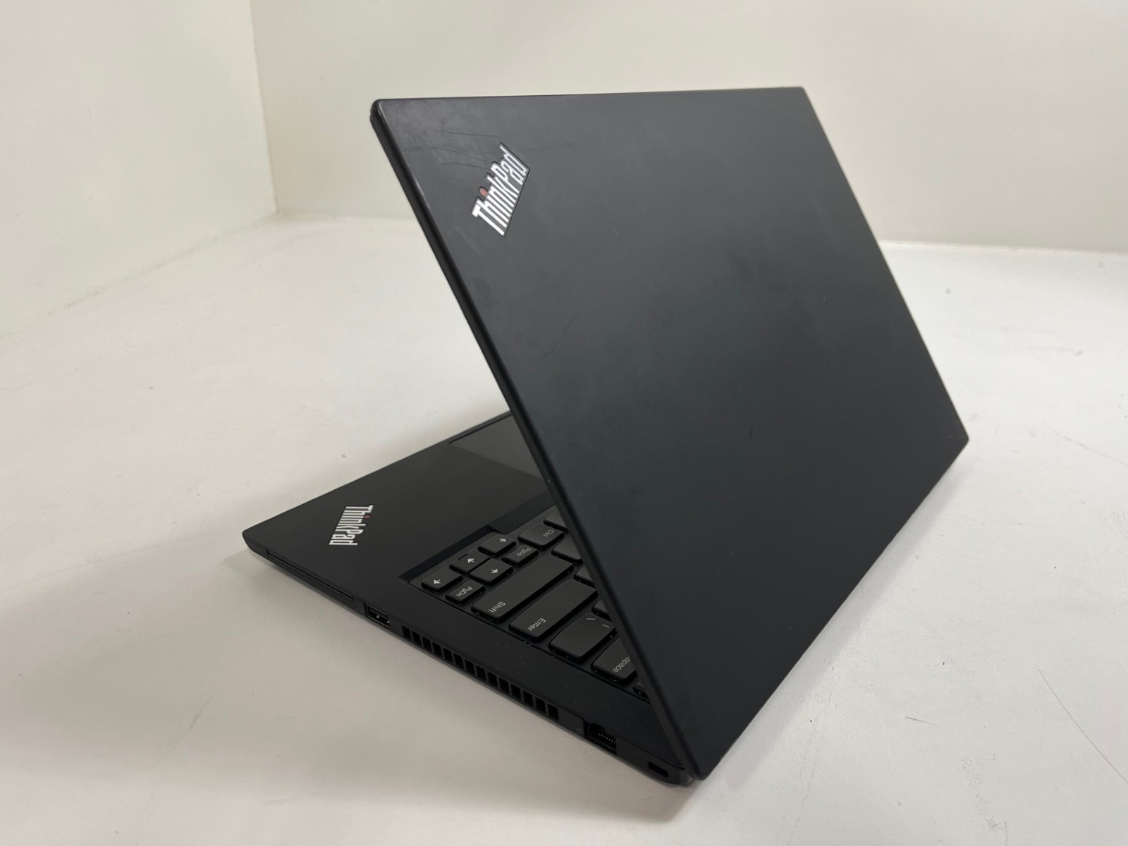 Lenovo ThinkPad T14 Gen 2a Ryzen 5 5650U 2.3GHz 16GB 256GB NVMe 14″ W11P Laptop