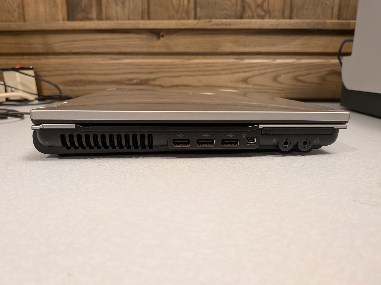 HP EliteBook 8440p 14 Laptop Intel i5 8GB RAM 320GB Windows 7 Charger No Battery