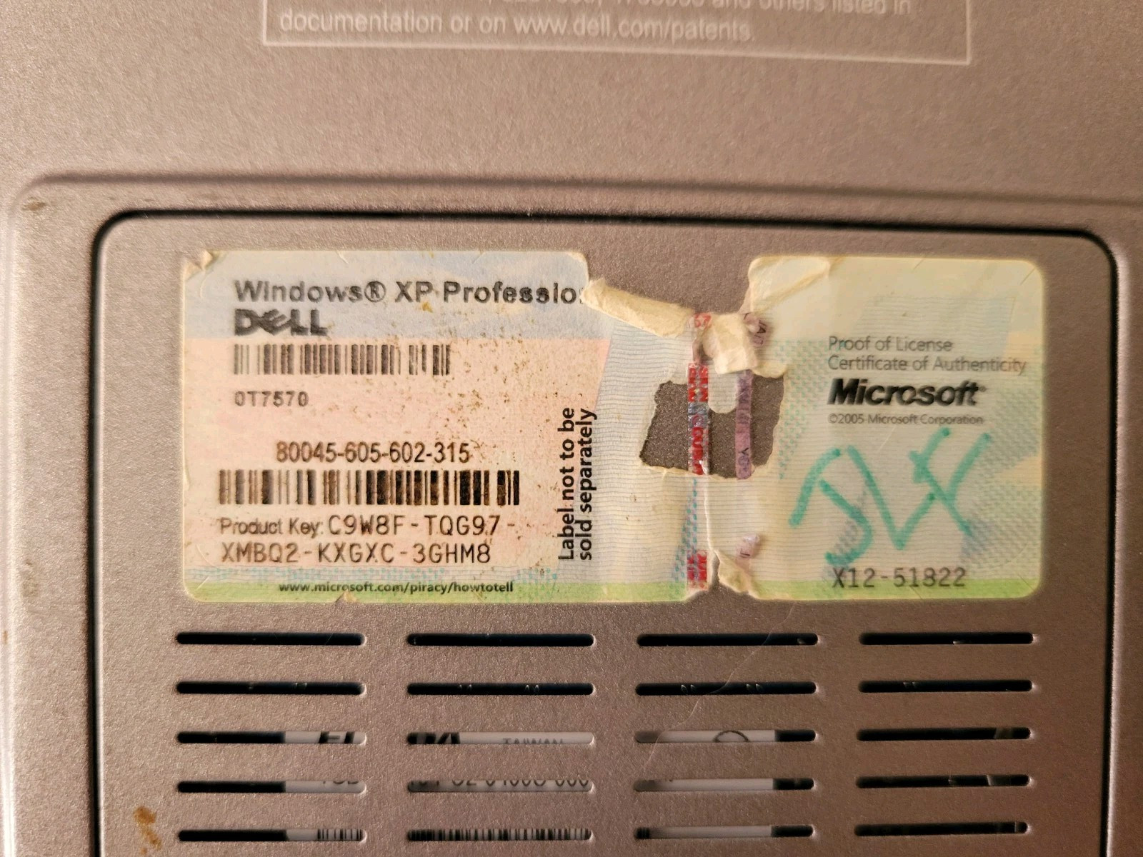 Dell PP04X Laptop Windows XP With Charger
