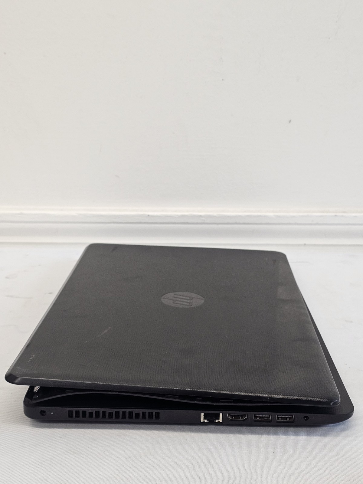 HP 15-bs113dx Laptop – Intel i3 Gen 8 – 8GB RAM – 1TB HDD – Windows 10 – READ