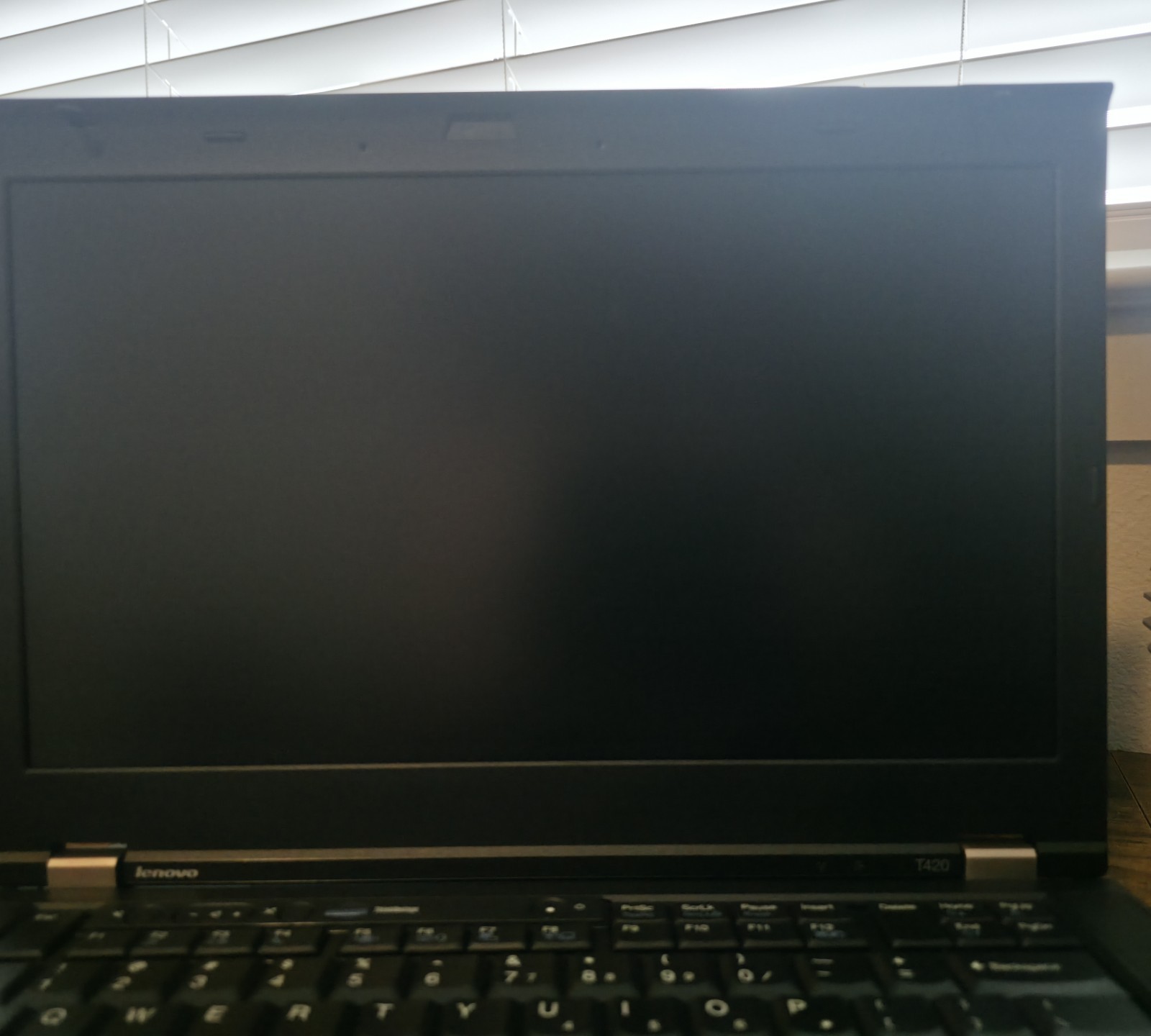 Lenovo ThinkPad T420 14in i5-2410M 2.30GHz 4GB HD 3000 Webcam Linux