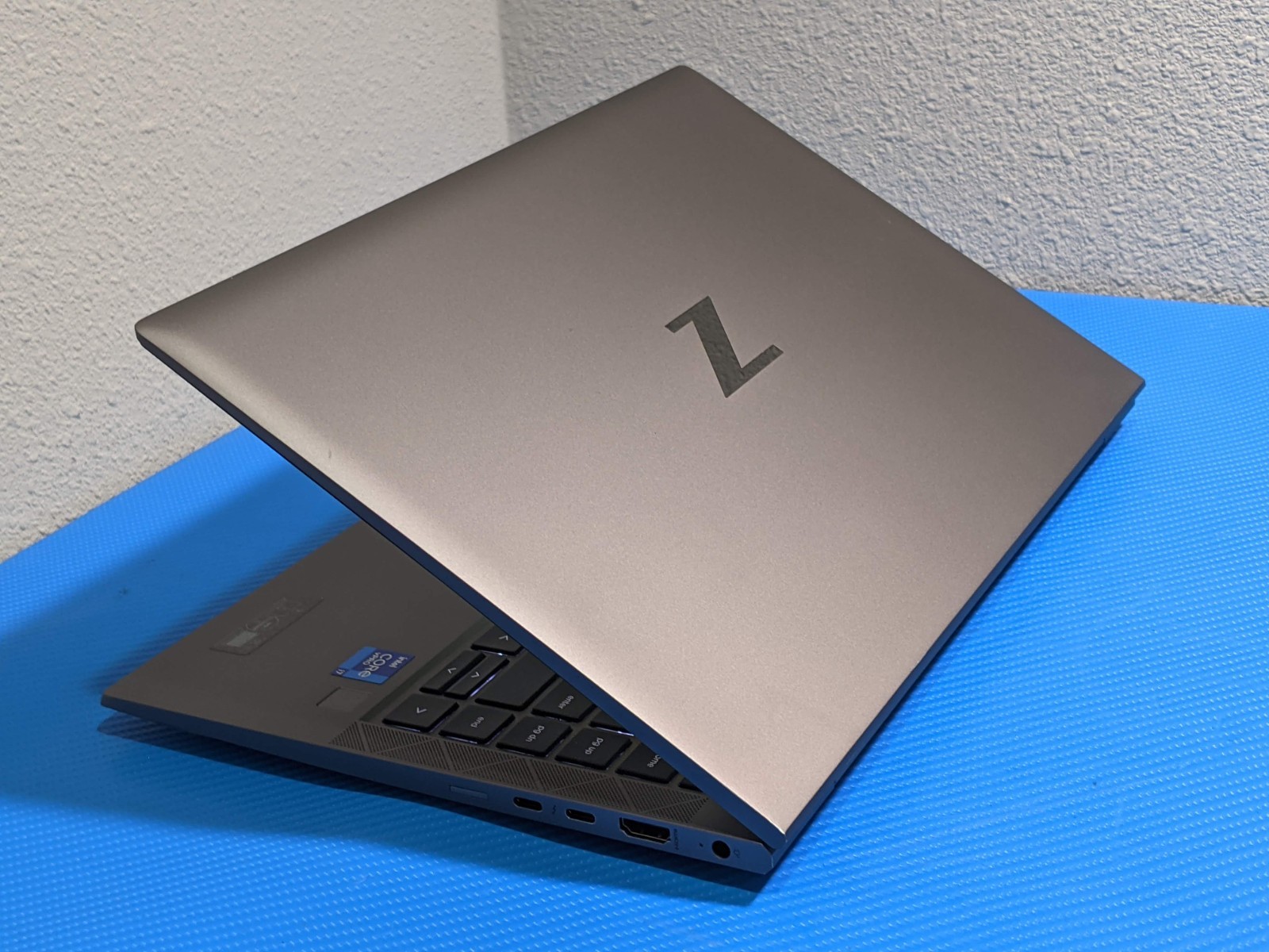 HP ZBook Firefly G8 14″ FHD i7-1185G7 3GHz 16GB 512GB SSD NVIDIA T500 W11Pro +PA