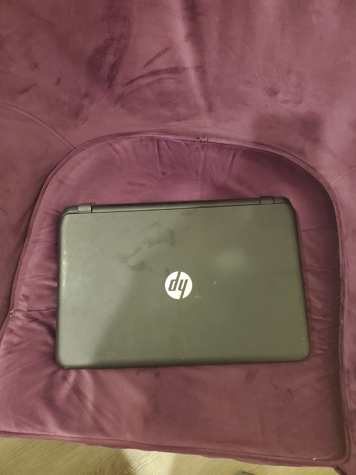 HP 15-d020dx Touchsmart Laptop With Charger READ MORE