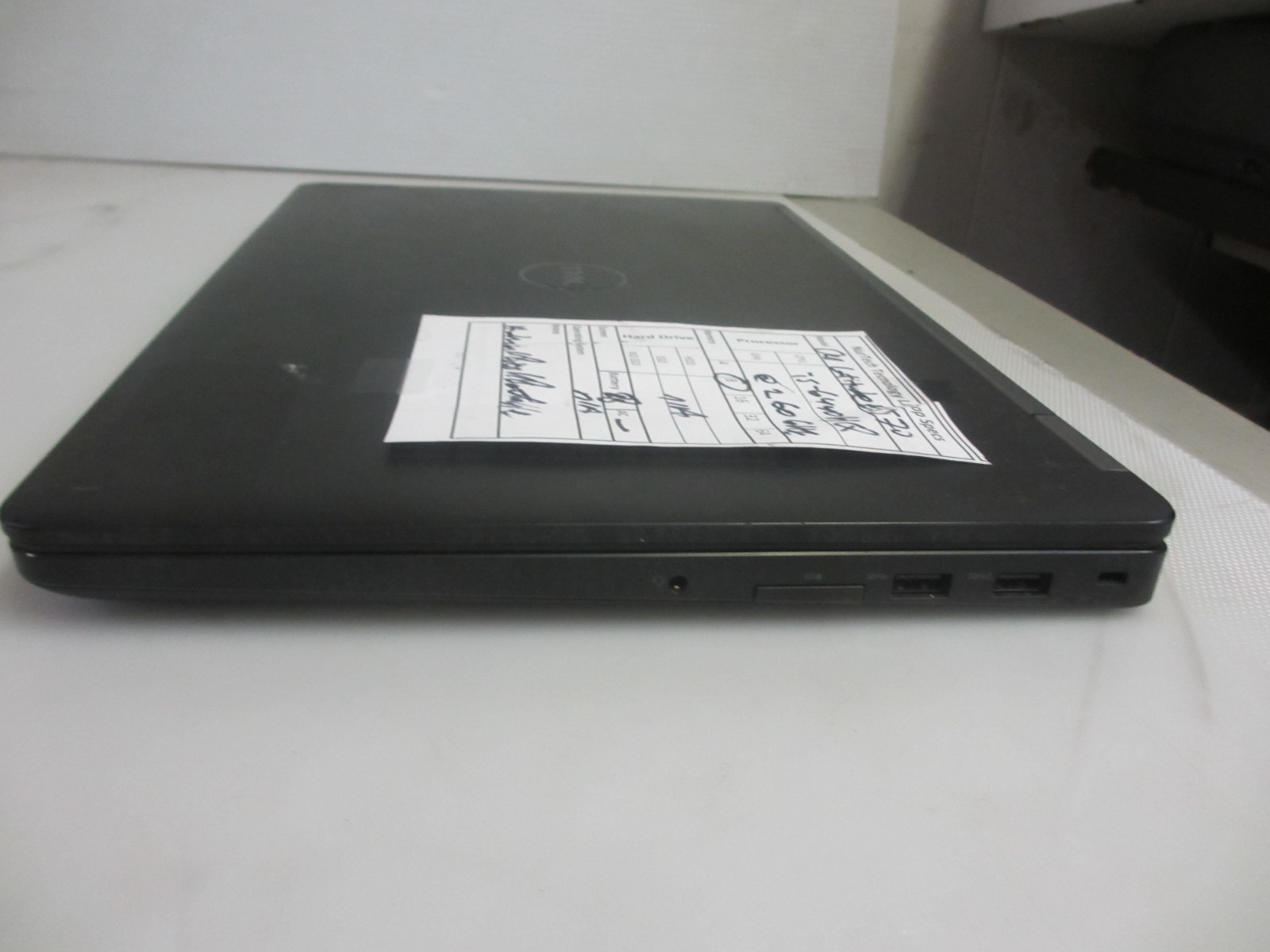 Dell Latitude E5570 15.6″ i5-6440HQ 2.60GHz 8GB Laptop NO OS/ HDD/AC READ