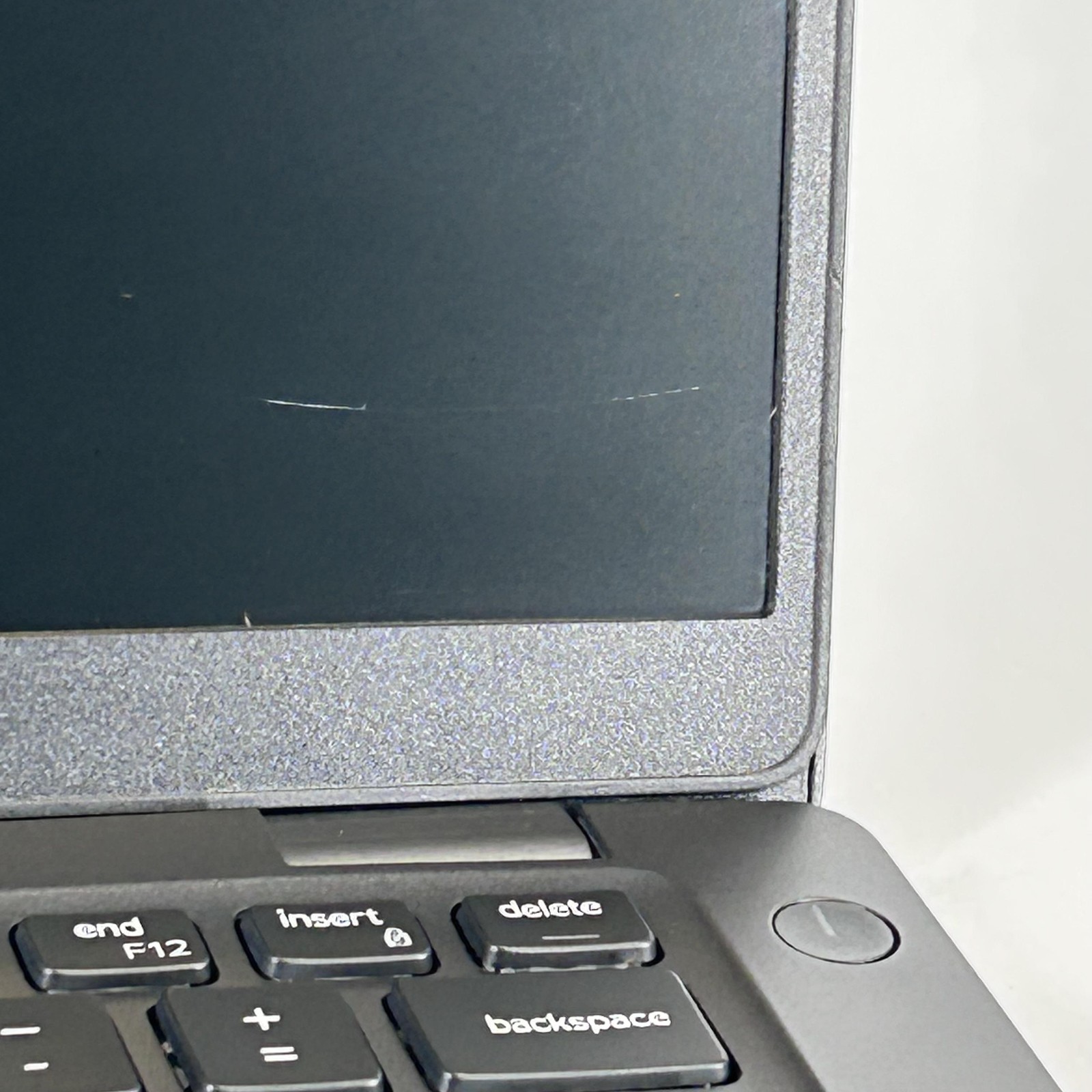 Dell Latitude 5400 14 Black HD i7-8665U 1.90GHz 16GB 500GB SSD Good WHITE SPOTS