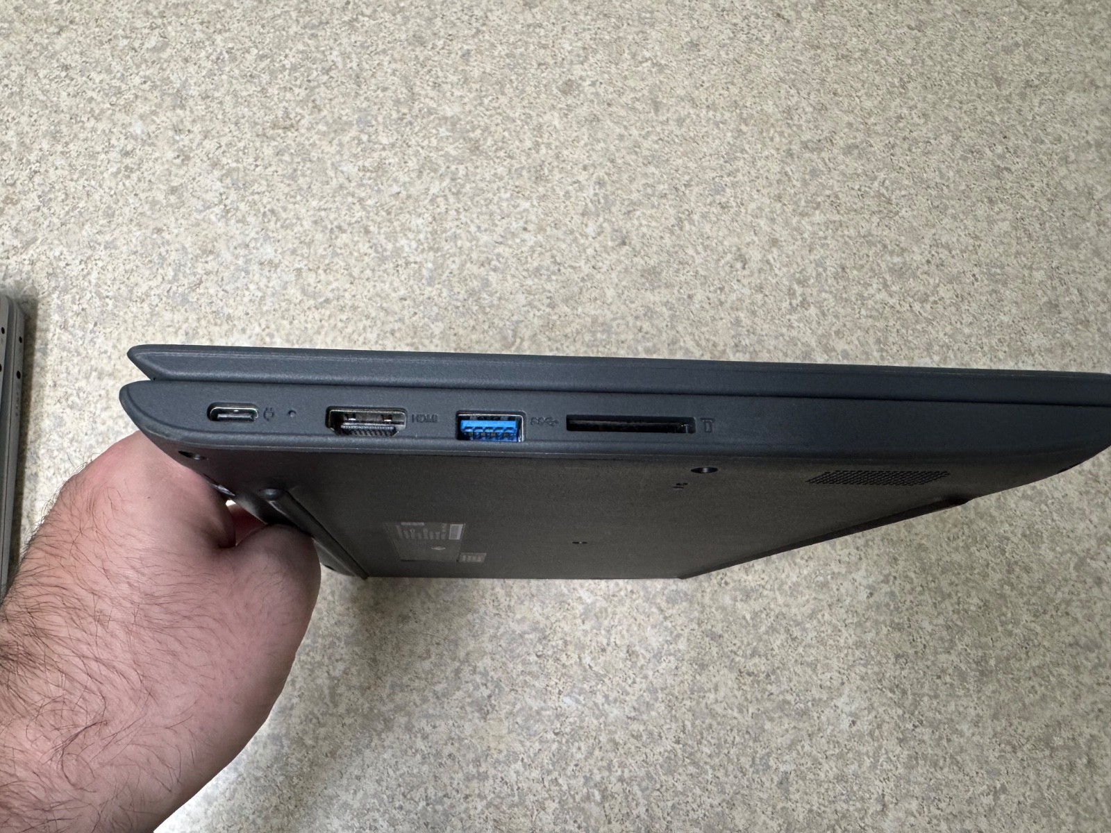 Lenovo 100E Chromebook 2nd Generation 81QB0000US 11.6in. MTK8173C 32GB SSD