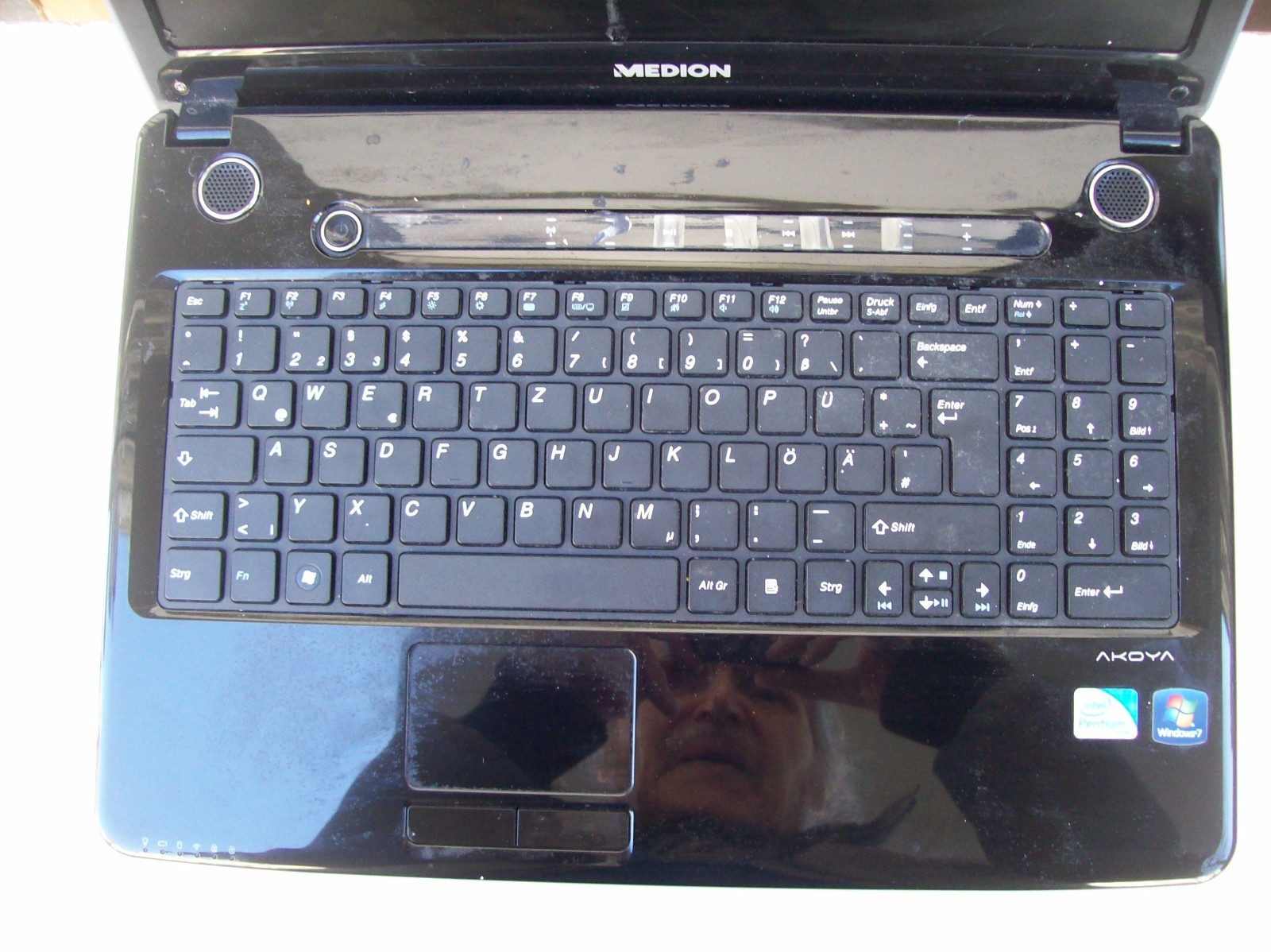 Laptop Medion Acoya E6221 screen damage spare part-001