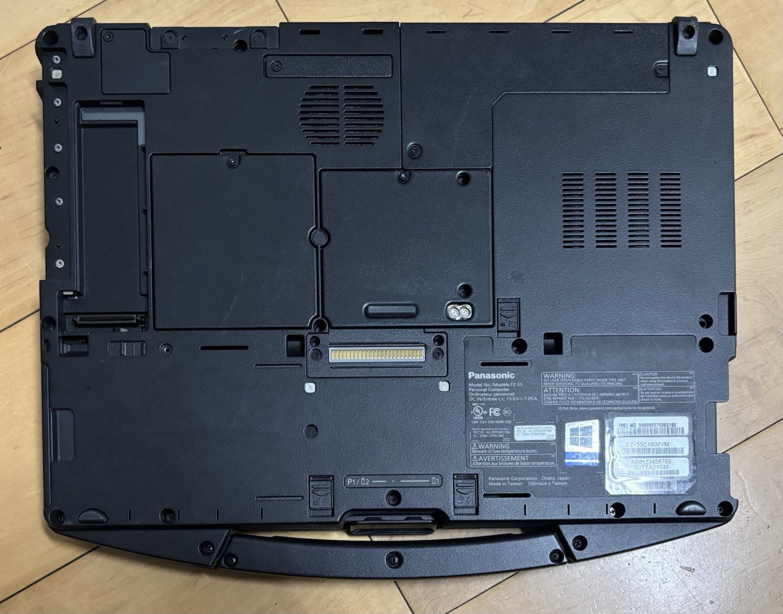 Panasonic Toughbook FZ-55 i5-8365U 1.6GHz 8GB Ram For Parts and Repair BD