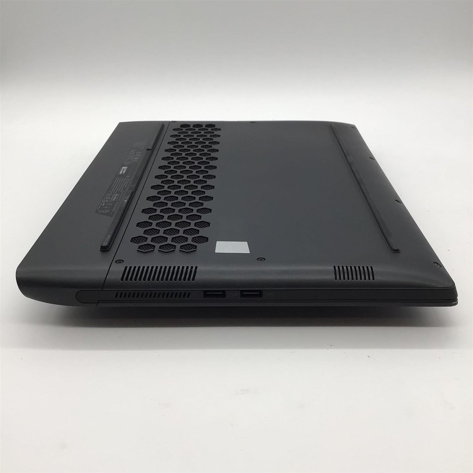 Alienware m15 R7 15.6″ i7-12700H/16GB/1TB NVMe 3050 Ti 4GB