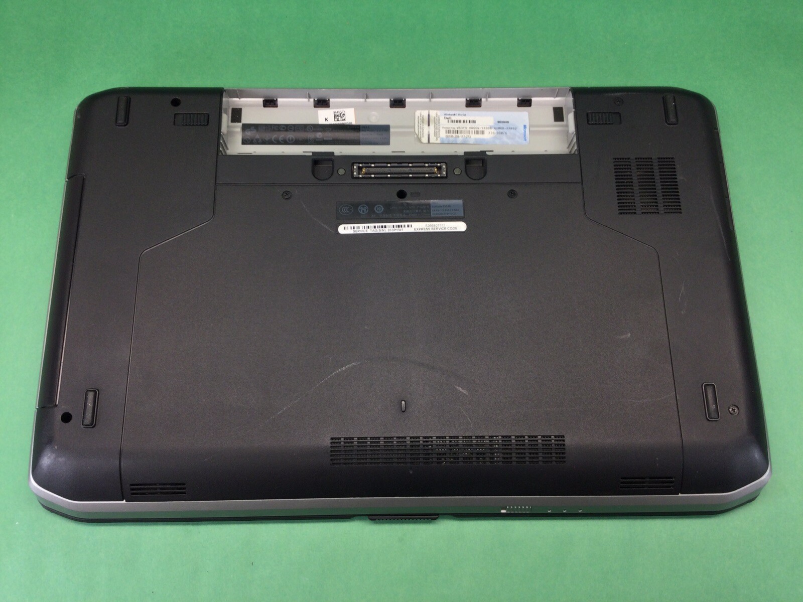 Dell Latitude E5530 – P28G – 15.5” – UNTESTED