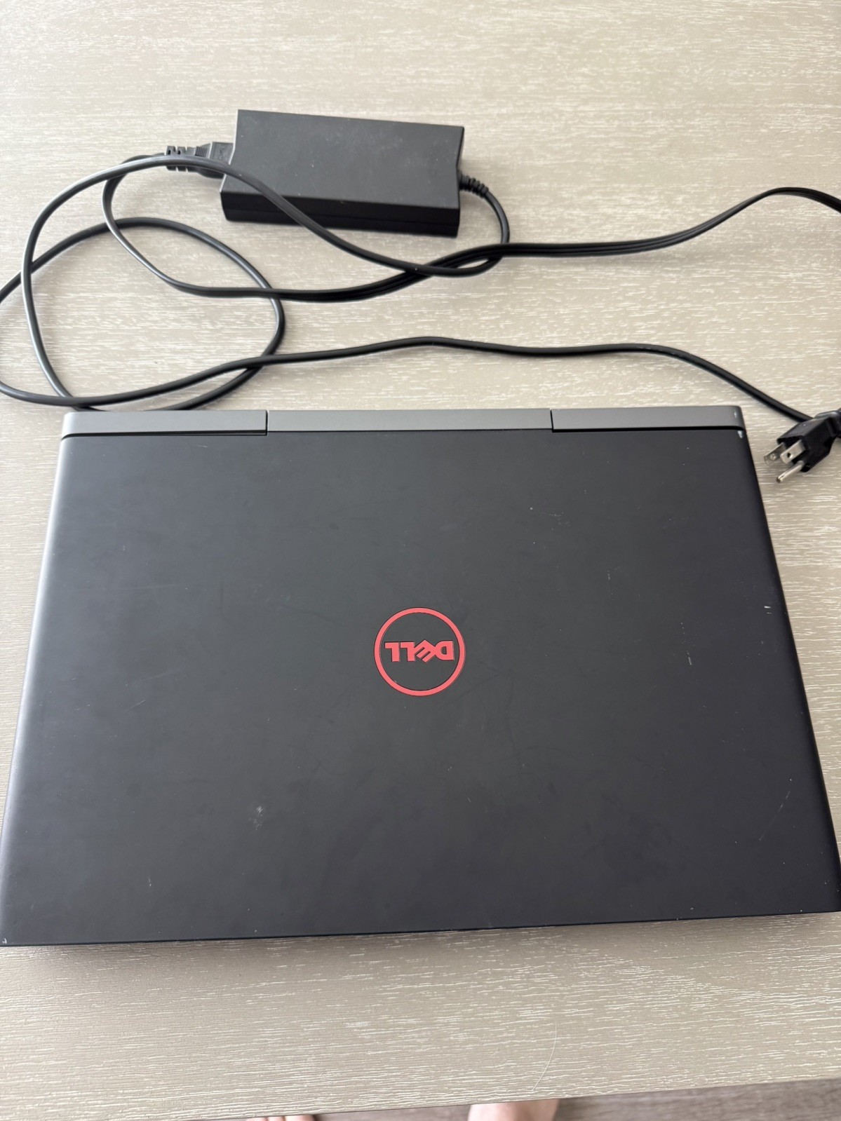 Dell Inspiron 15.6 Intel Core i5 -8GB RAM NVIDIA GTX 1050 Ti 256GB SSD W/CHARGER