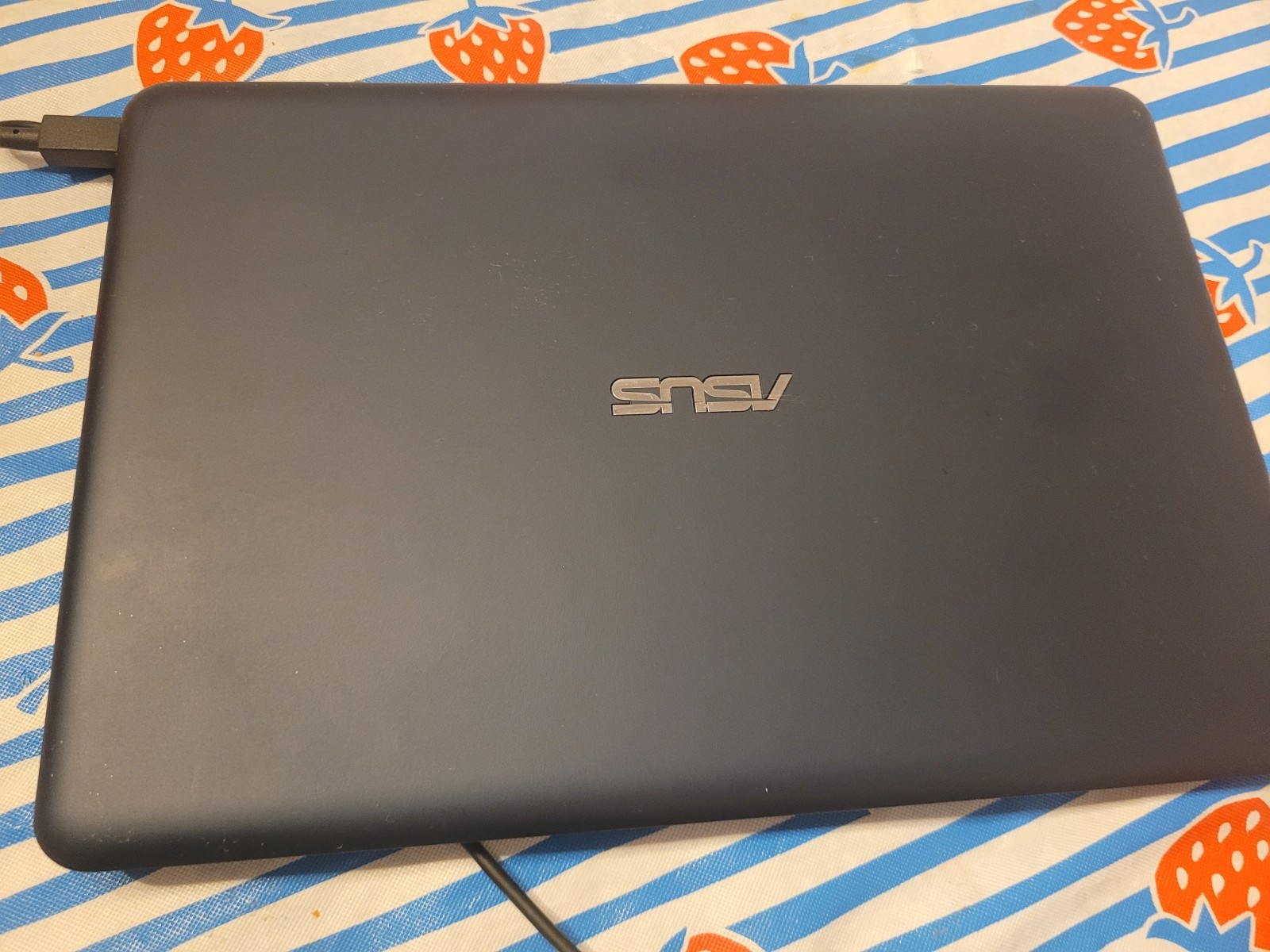 ASUS Eeebook X205TA 11.3in. (32GB, Intel Atom, 1.33GHz, 2GB) Notebook/Laptop…