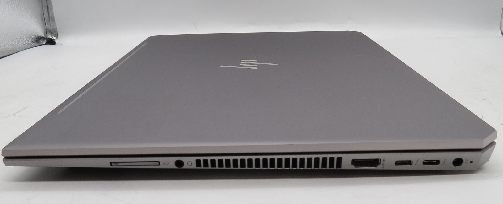 HP ZBook Studio G5 | i7-8850H | 16GB RAM | 256GB M.2 | No OS