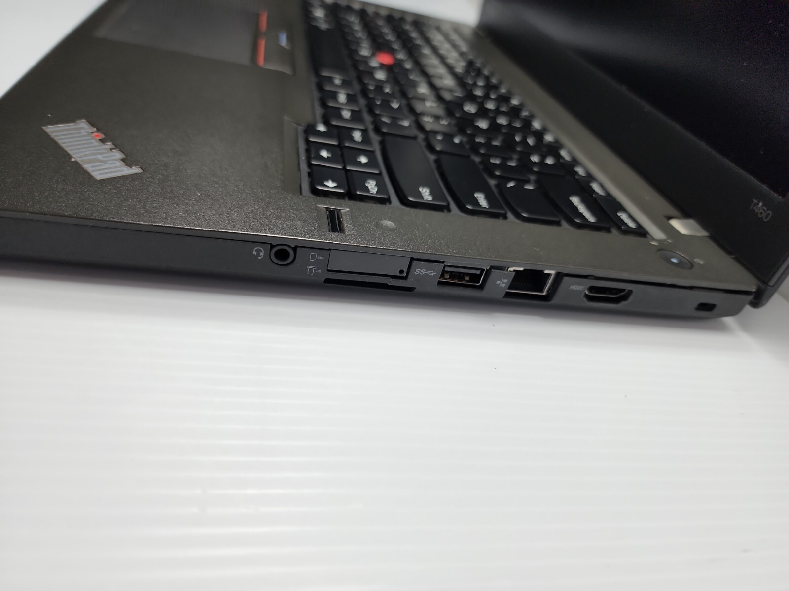 LENOVO T460 14in I5 BROKEN SCREEN AS IS NO HDD/BATTERY #N3