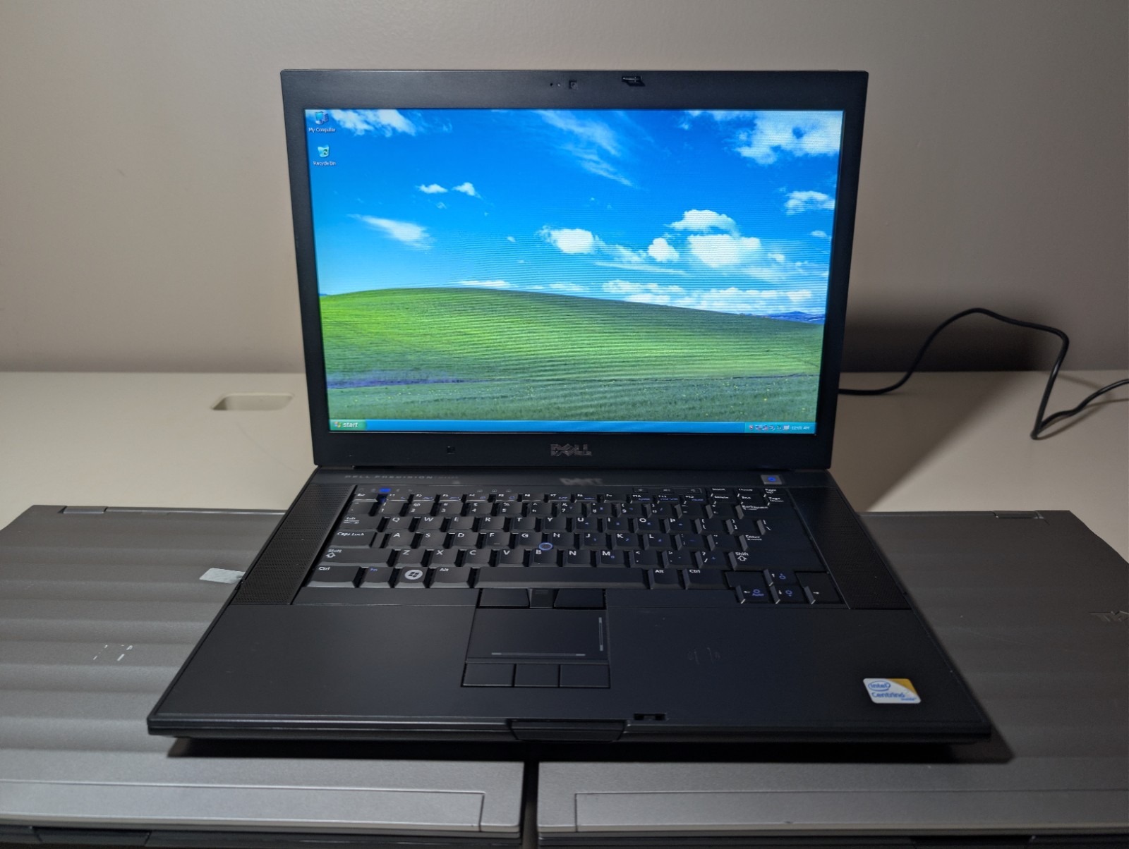 15″ Dell Precision M4400 | C2D 4GB RAM 500GB HDD | DVD-RW NVIDIA Win XP 32-Bit