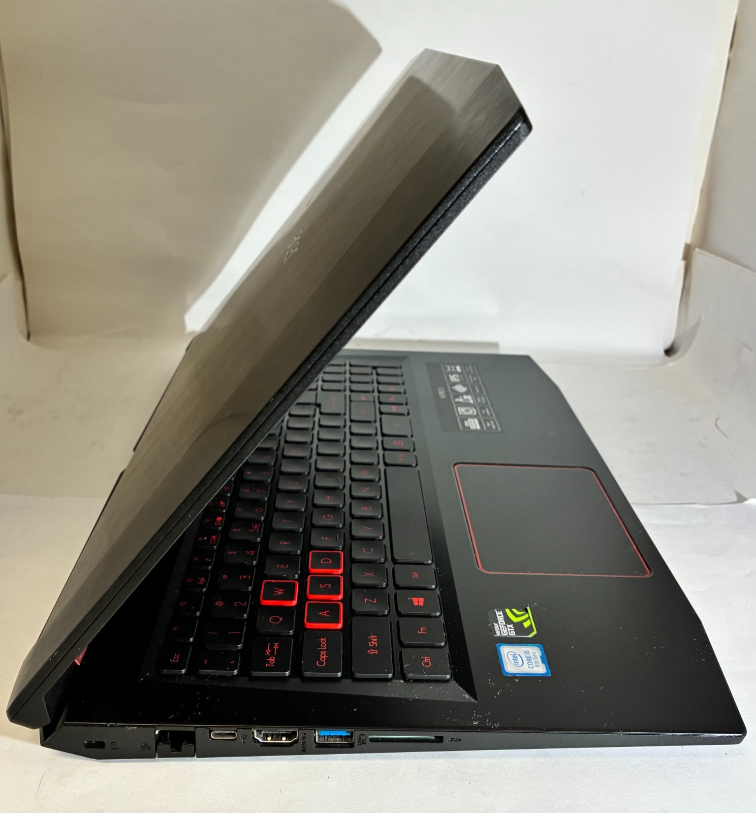 Acer Nitro 5 AN515-53-52FA 15.6″ i5-8300H 8GB 1TB HDD GTX 1050 Ti