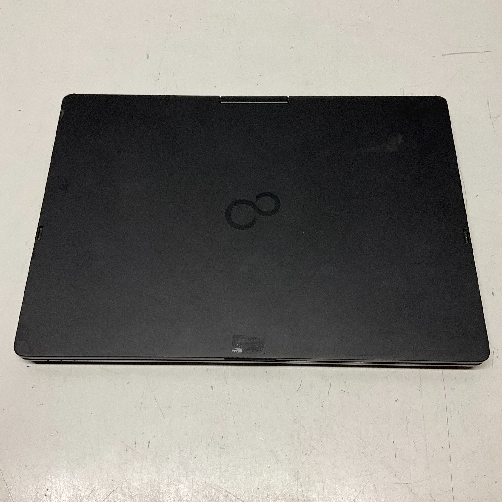 Fujitsu Lifebook T939 Laptop Intel Core i5-8265U @ 1.60 GHz 8GB 256GB SSD NO BAT