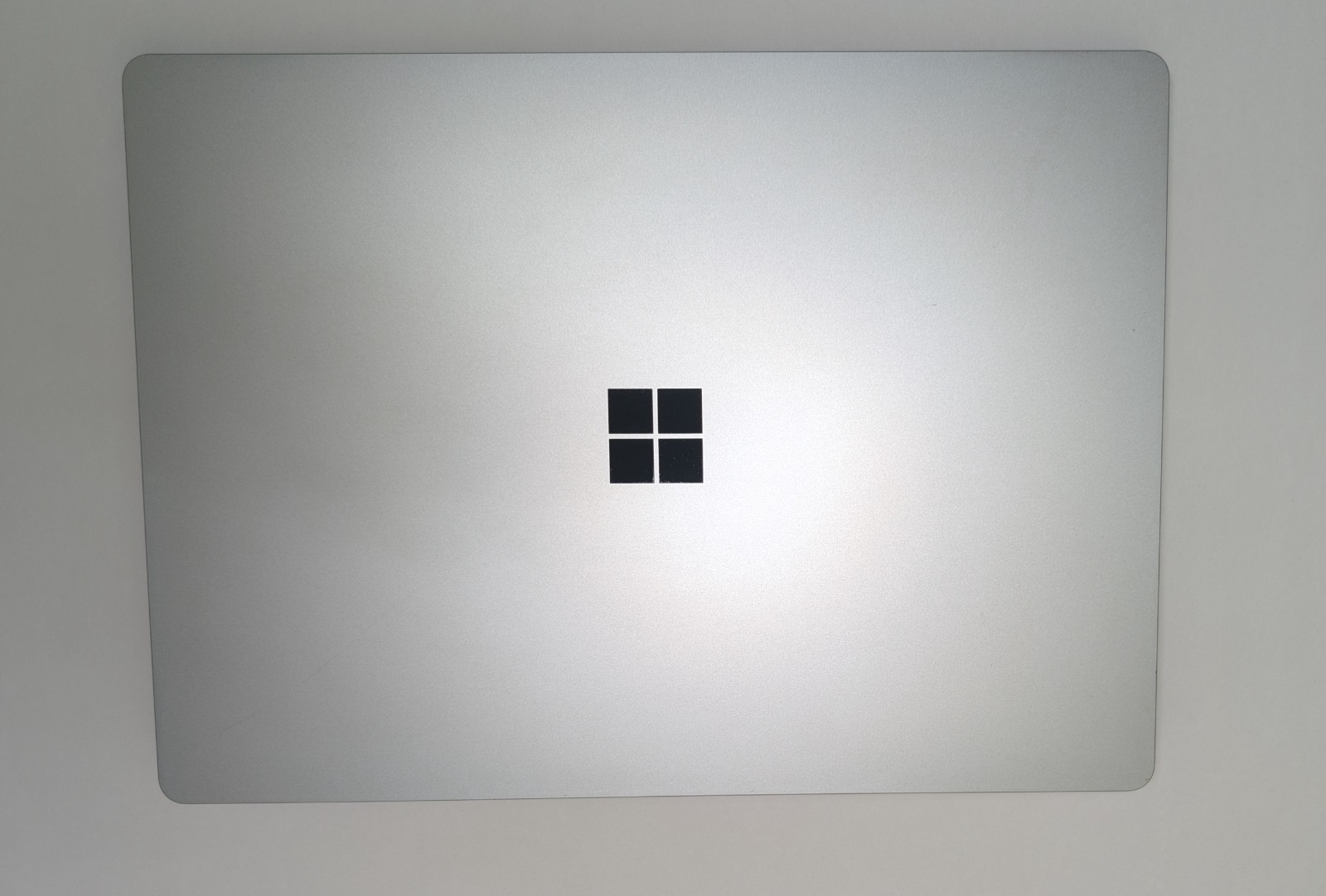 Microsoft Surface Laptop 4 1958 Ryzen 5/8GB-256GB SSD/Radeon Graphics Win11~957~