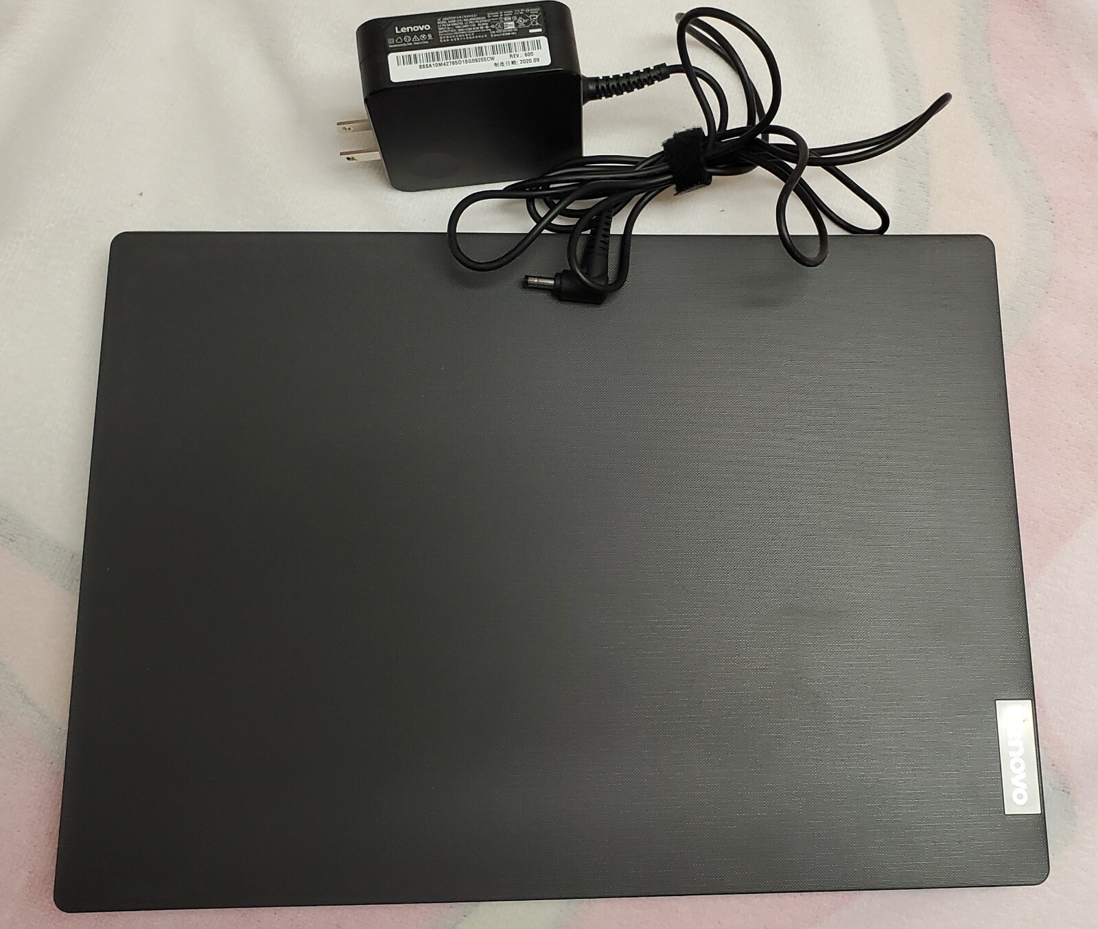 Lenovo V14 IIL 14″ (256GB, Intel Core i3 10th Gen., 1.2 GHz, 8GB) Laptop 82C4