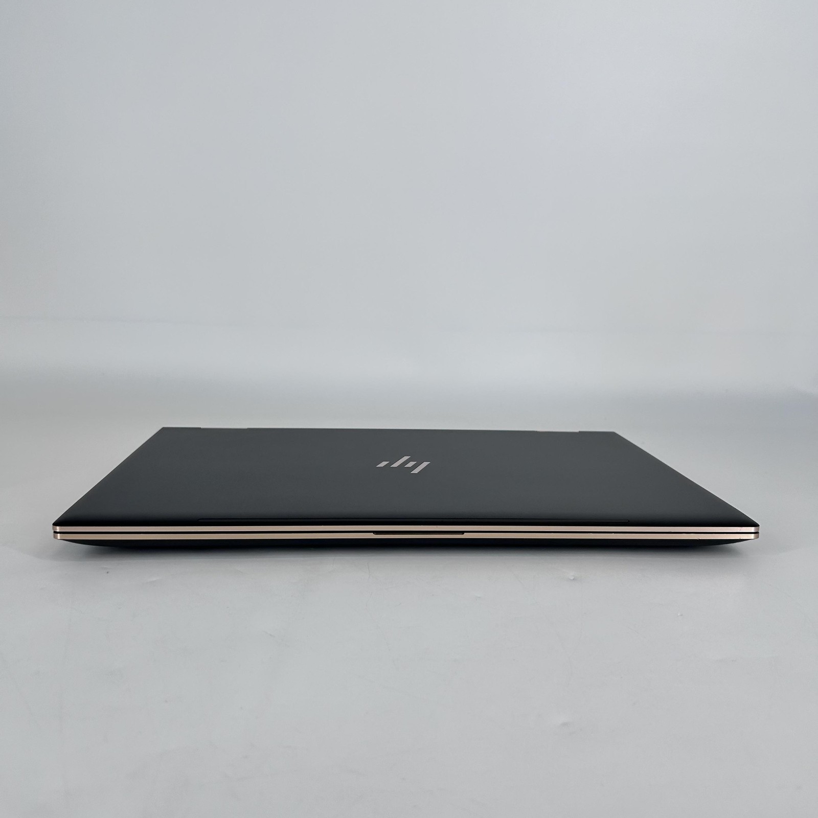 HP Spectre 15 x360 4K TOUCH i7-8705G 16GB 1TB AMD Radeon RX Vega M GL FRAME GAP