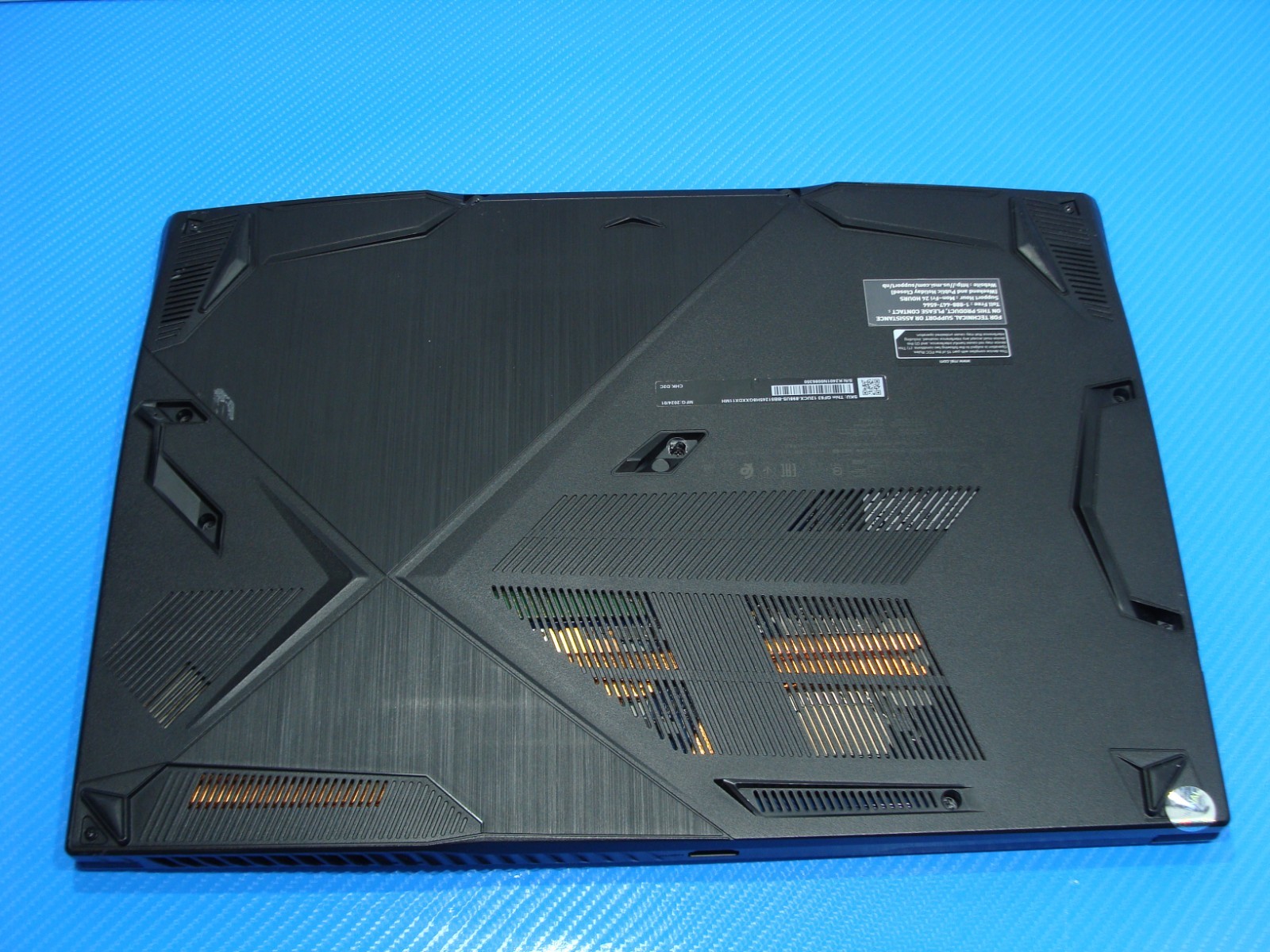 MSI Thin GF63 15.6” FHD 144hz core i5-12450H 2.0GHz 8GB 512GB SSD RTX 2050 4GB