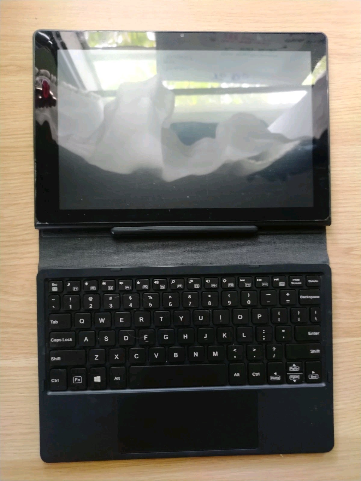 Onn Surf 10.1 2-in-1 detachable laptop
