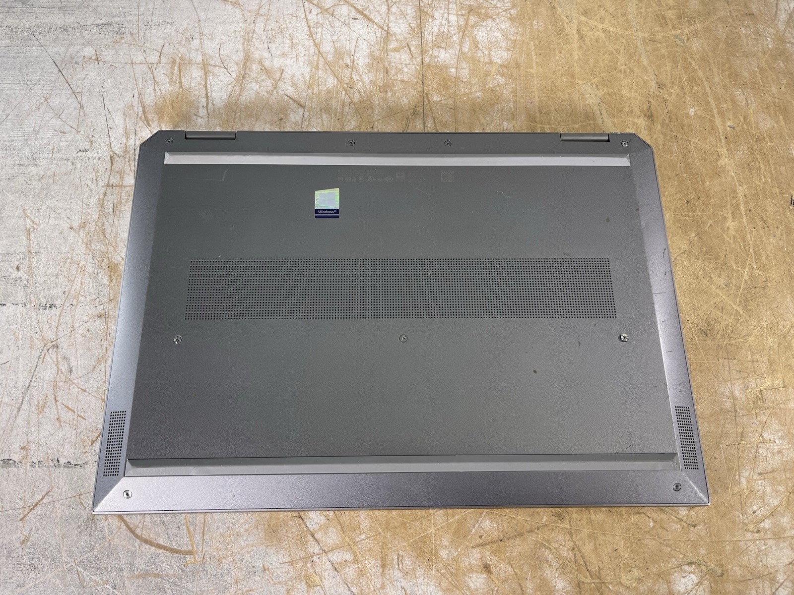 HP ZBOOK STUDIO G5 i7-8850H @ 2.60GHz, 16GB RAM, NO HDD/OS – (FOR PARTS)