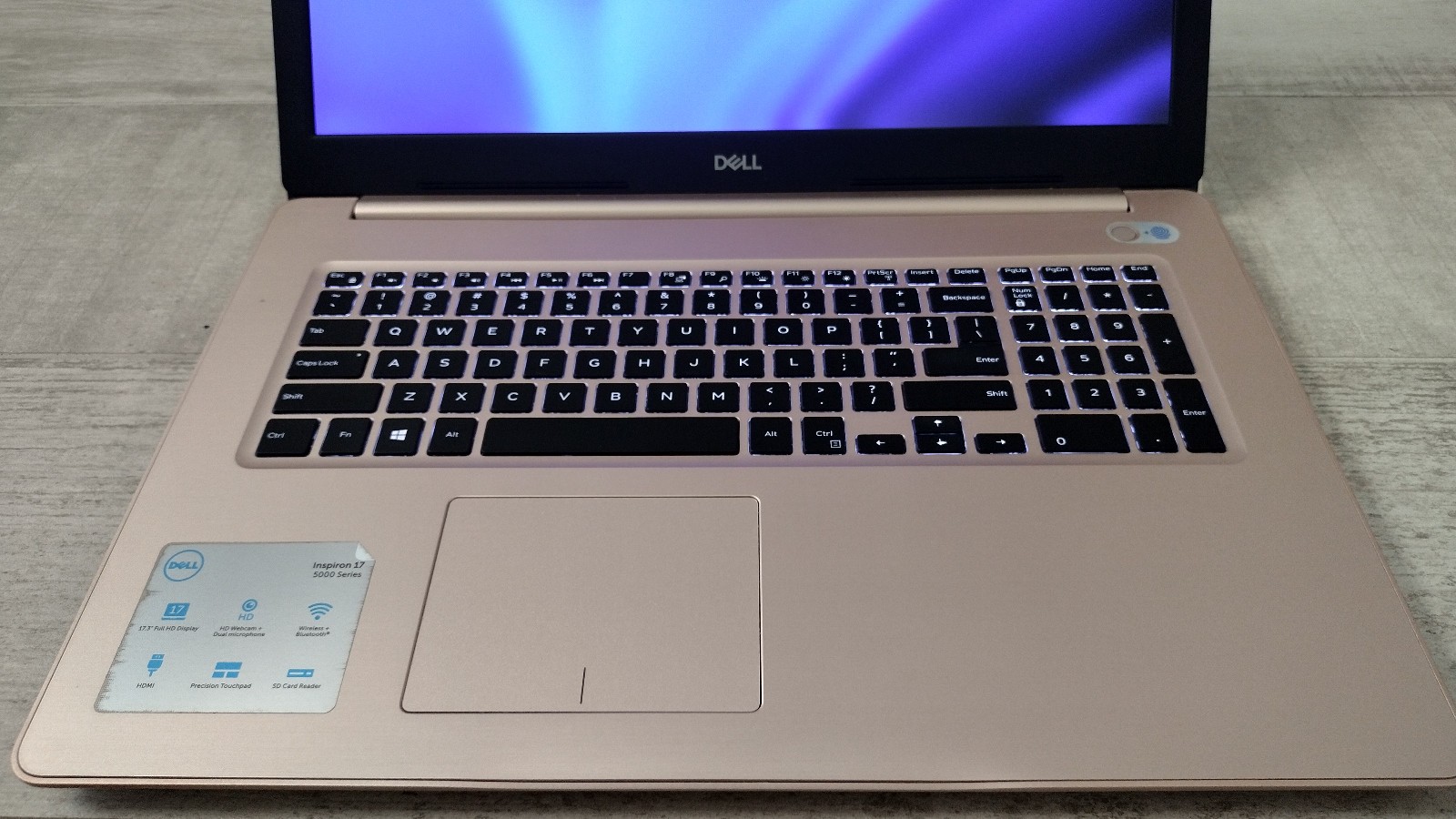 Gaming! Dell Inspiron 5770 FHD 17.3″ Laptop i7-8550 16GB 256GB DVD R/W RADEON