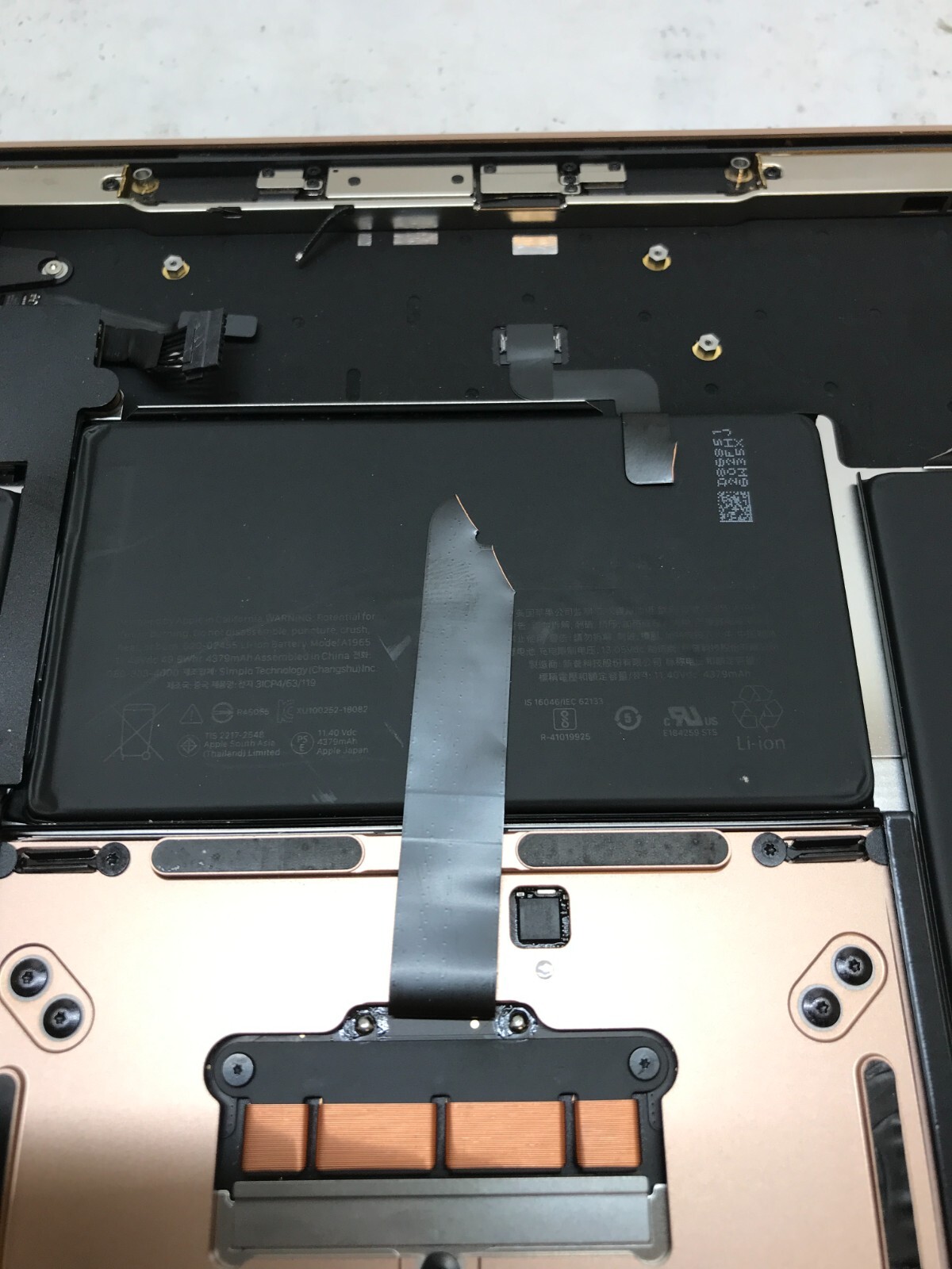 Apple MacBook Pro Touch 2018 A1990 Chassis NO MOTHERBOARD For Parts/Repair – DW