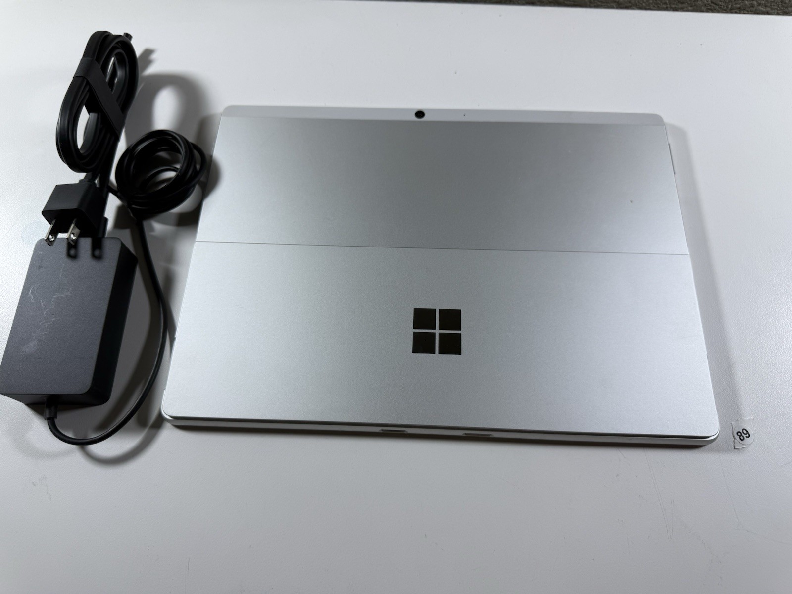 Microsoft Surface Pro 8 (1982) i5-1145G7 – 16GB RAM – 256GB 120Hz – Win 11 Pro