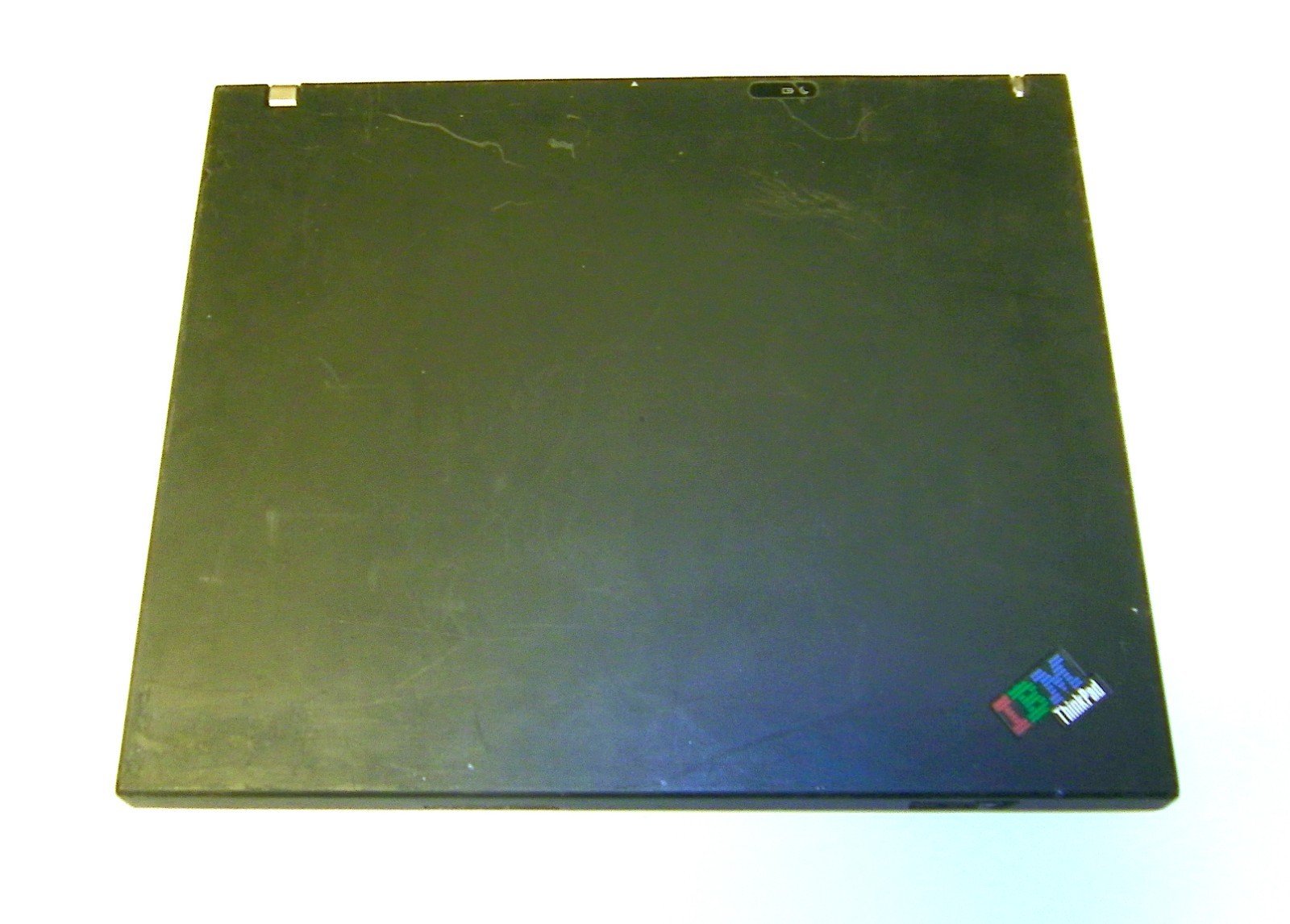 IBM ThinkPad T41 Windows 98SE 60GB HD/512MB RAM/1.6 — Radeon 32 Bit + Charger