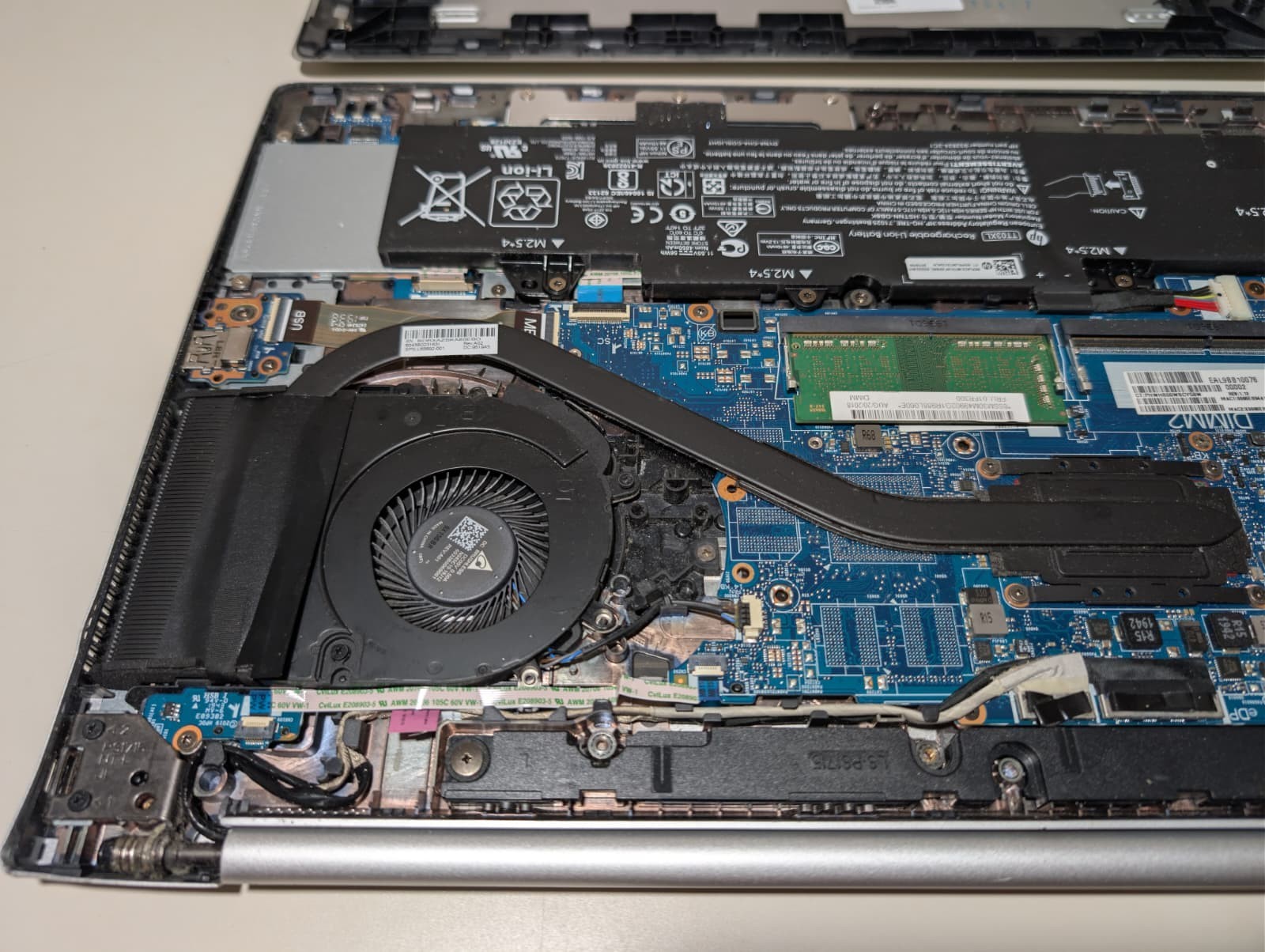 Read! HP EliteBook 850 G6 | i7 8th Gen 4GB RAM | Backlit | AS-IS