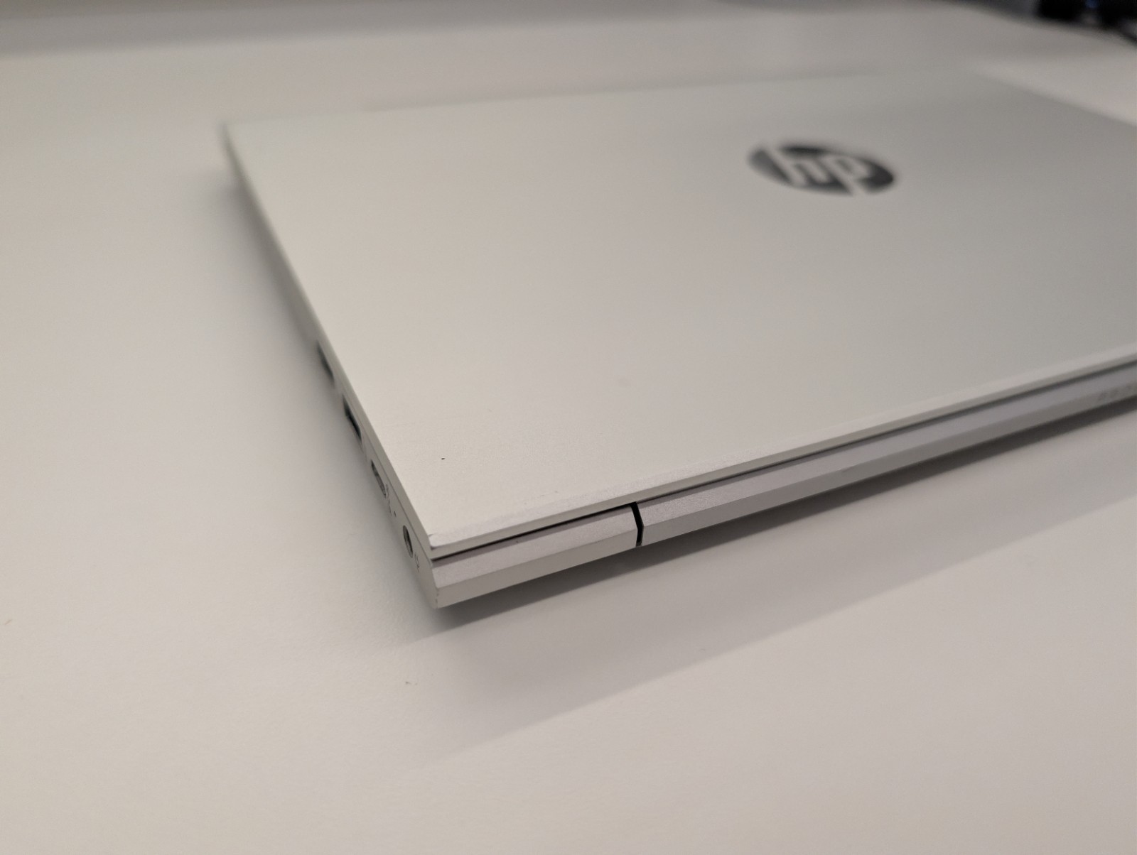 HP ProBook 430 G8 13.3″ (Intel Core i7-1165G7, 16GB RAM, 512GB SSD)