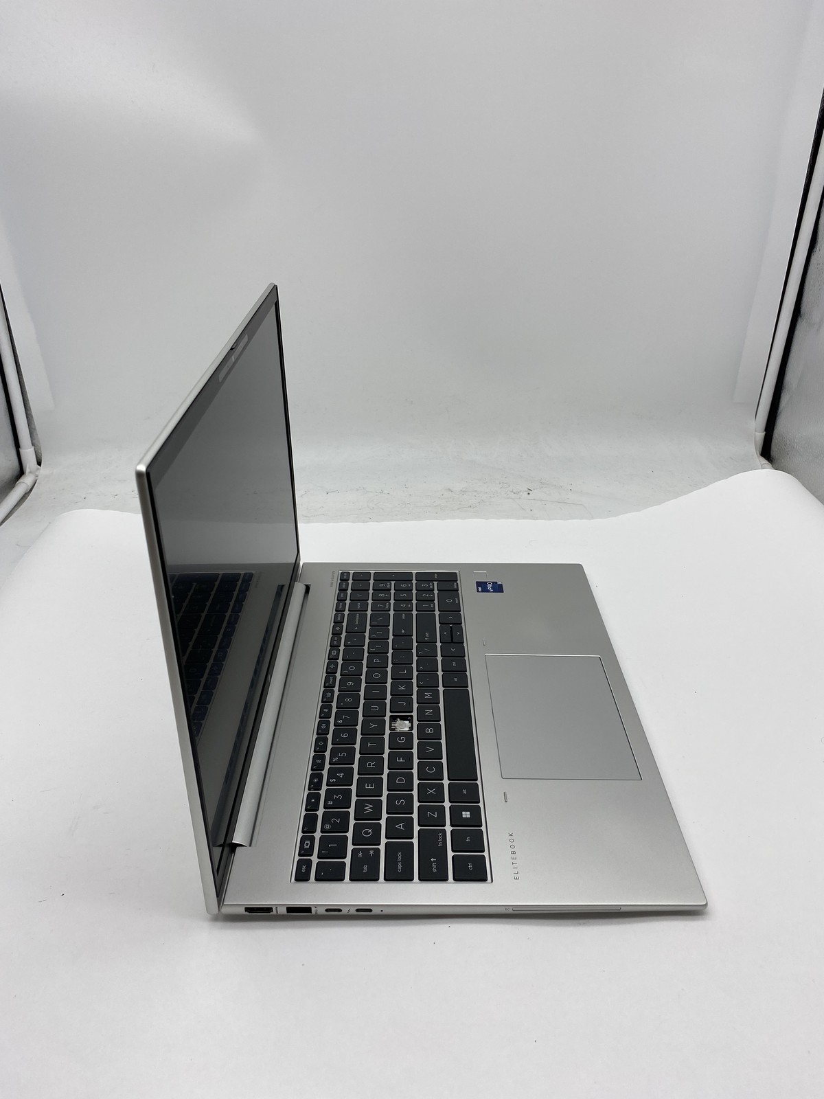 HP EliteBook 860 G10 Laptop Intel Core i5 1345U No Ram 256GB SSD W11P