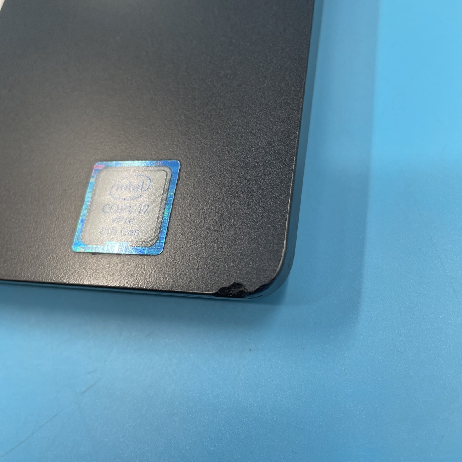 Dell Latitude 5400 | i7-8665U | 16GB RAM | NO DRIVE | Radeon 540X | NO OS | 79%