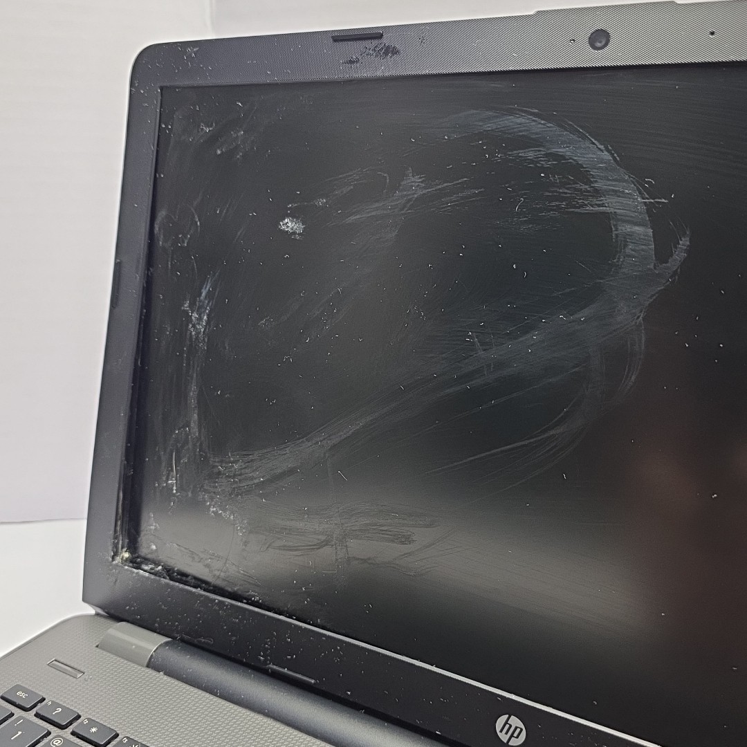 HP 255 G6-AMD A6-9220 RADEON R4, 5 COMPUTE CORES 2C+3G 2.50GH4GB Ram 500GB