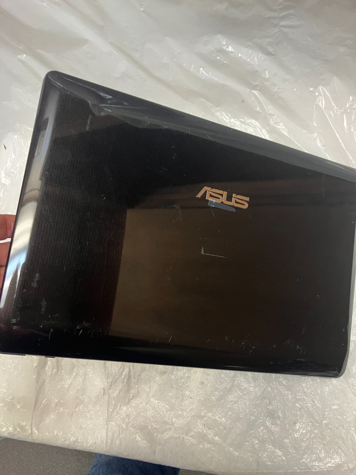 Asus K52F Intel Core i3-M370 2.40GHz No RAM 15.6″ No Battery No HDD FOR PARTS
