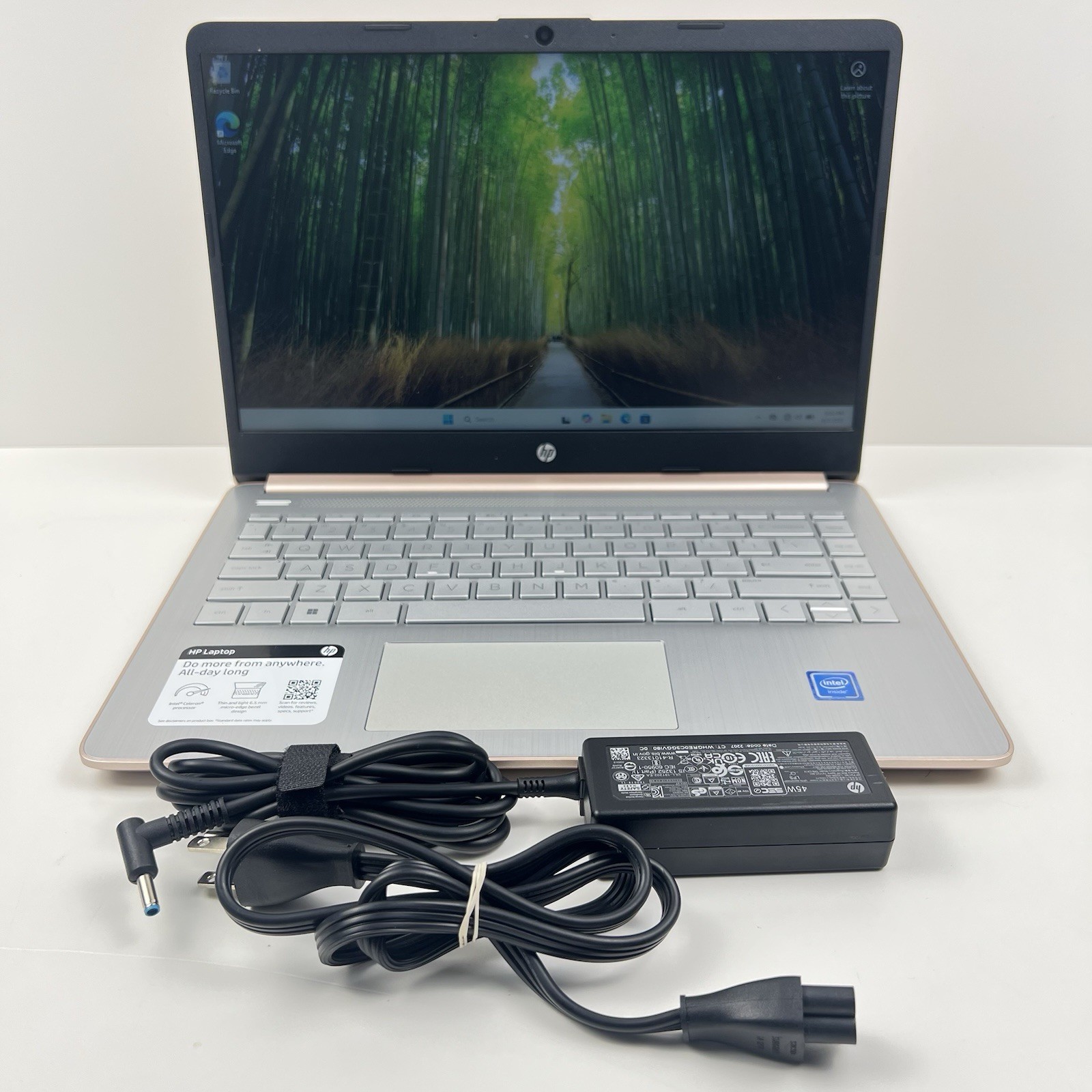HP 14-DQ0762DX 14″ Laptop Intel Celeron N4120 4GB 128GB Win 11 w/ Charger