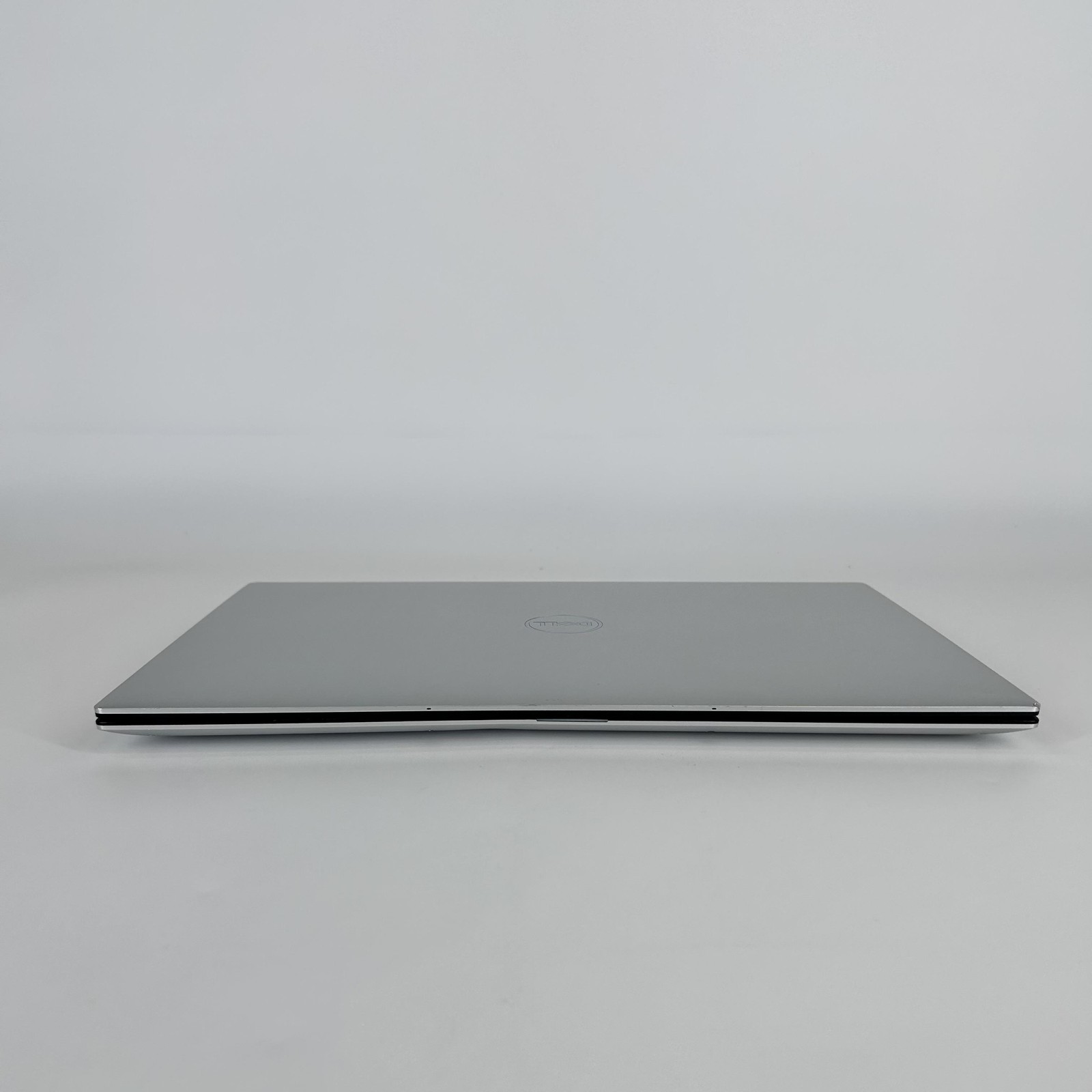 Dell XPS 15 9530 FHD+ 2.4 GHz i7-13700H 32GB 1TB SSD Arc A370M – WHITE SPOTS