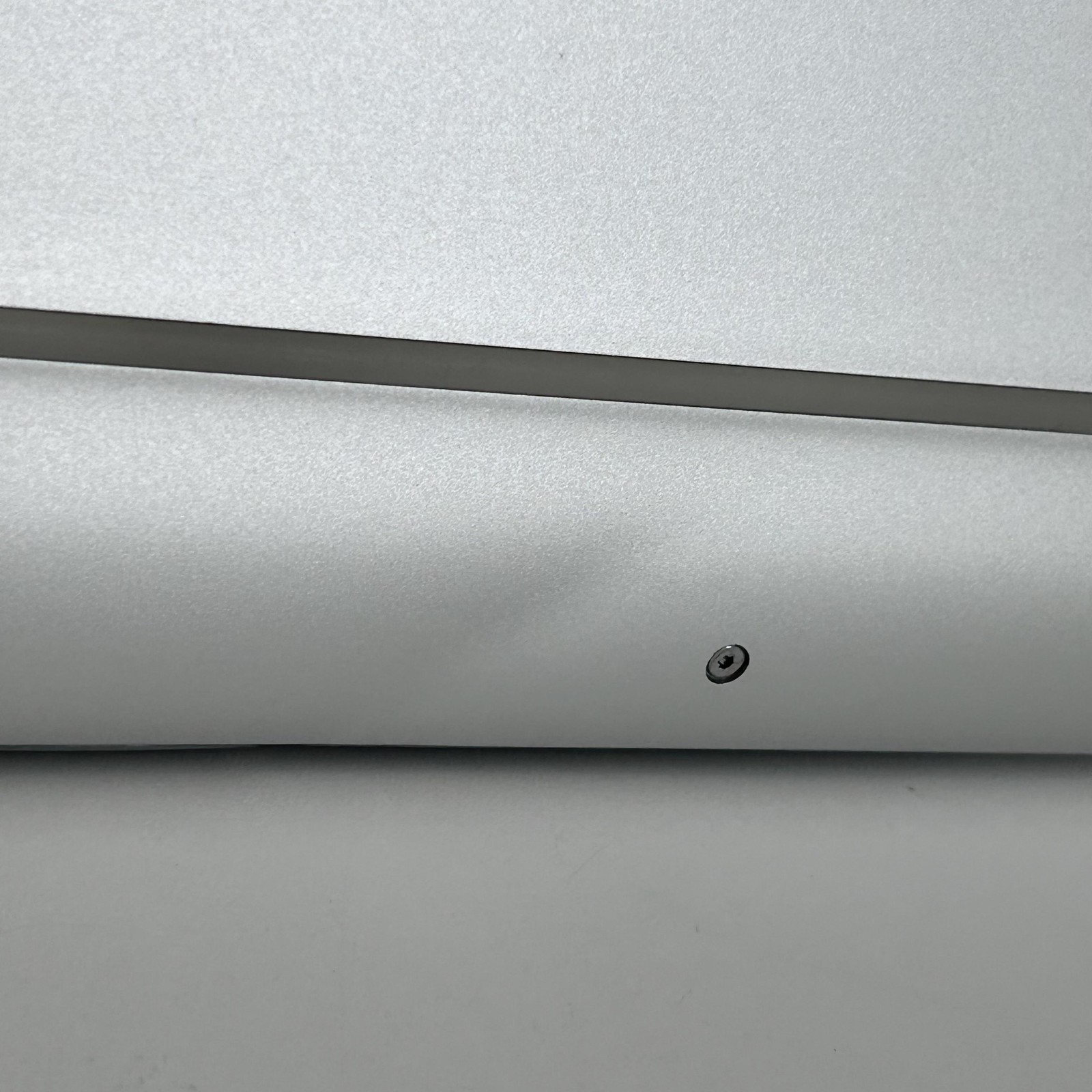 Dell XPS 15 9530 FHD+ 2.4 GHz i7-13700H 32GB 1TB SSD Arc A370M – WHITE SPOTS