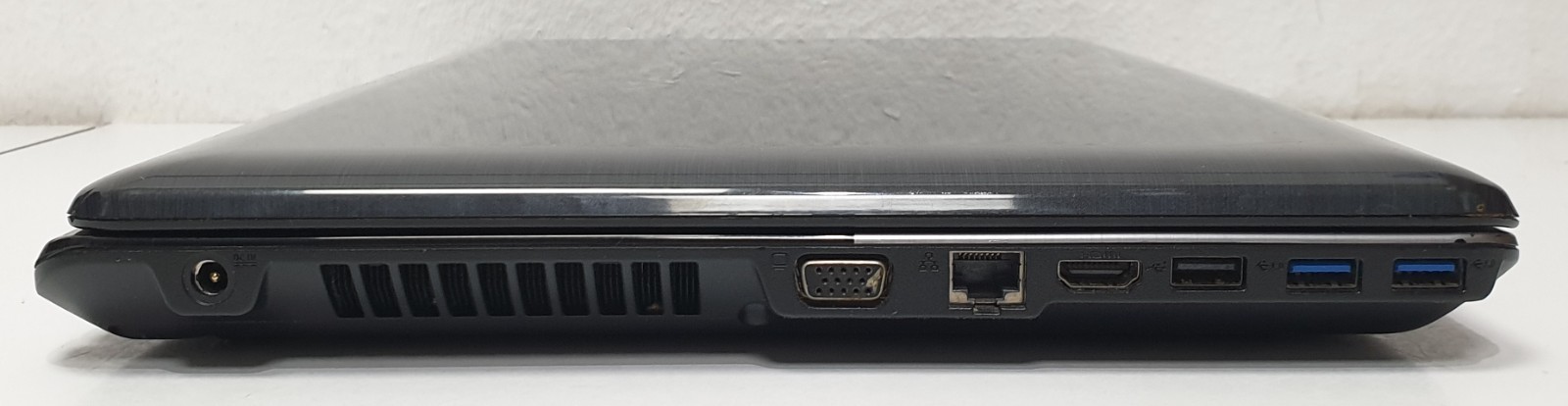 Medion Akoya E7218 i3-2310M 2.10GHz 750GB 8GB Laptop Windows 7 17.3″ VGA HDMI